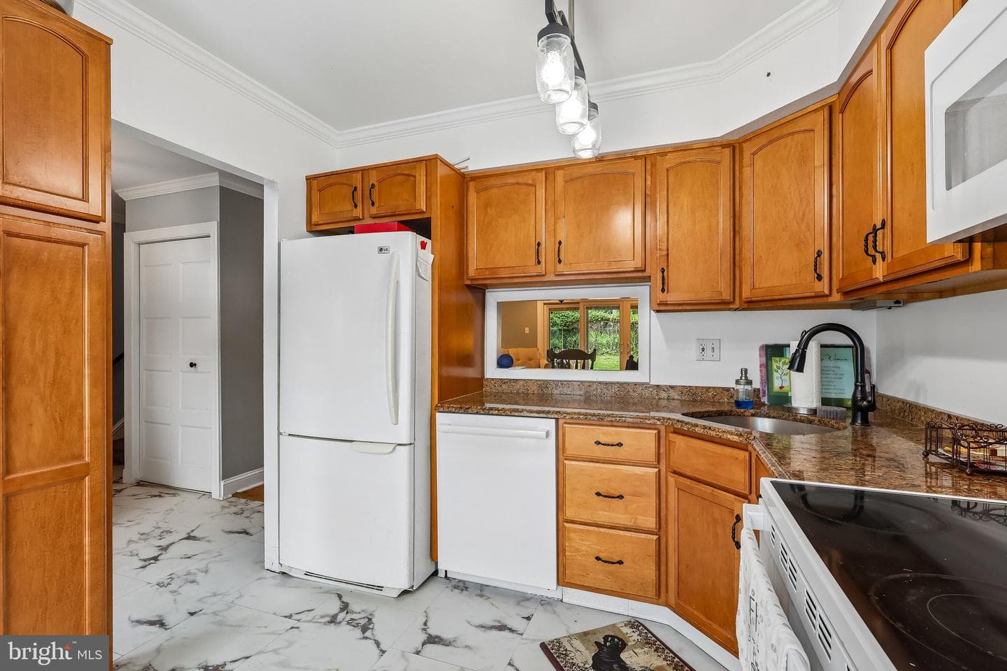 550 York Road N #13-B photo 17