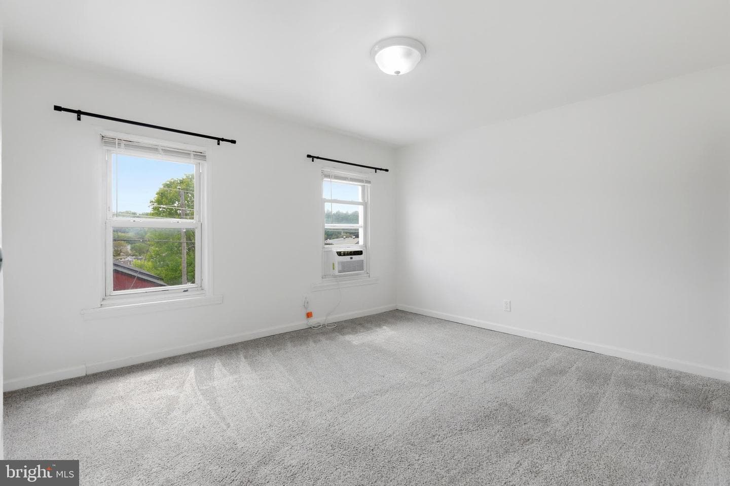 712 Wells Street photo 12