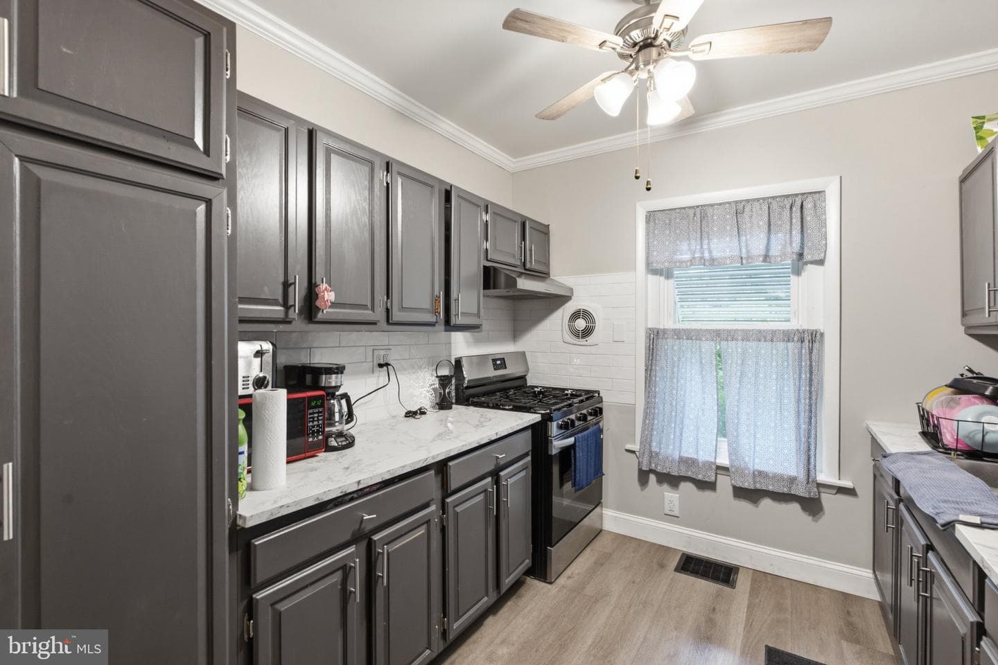 171 N York Street photo 5