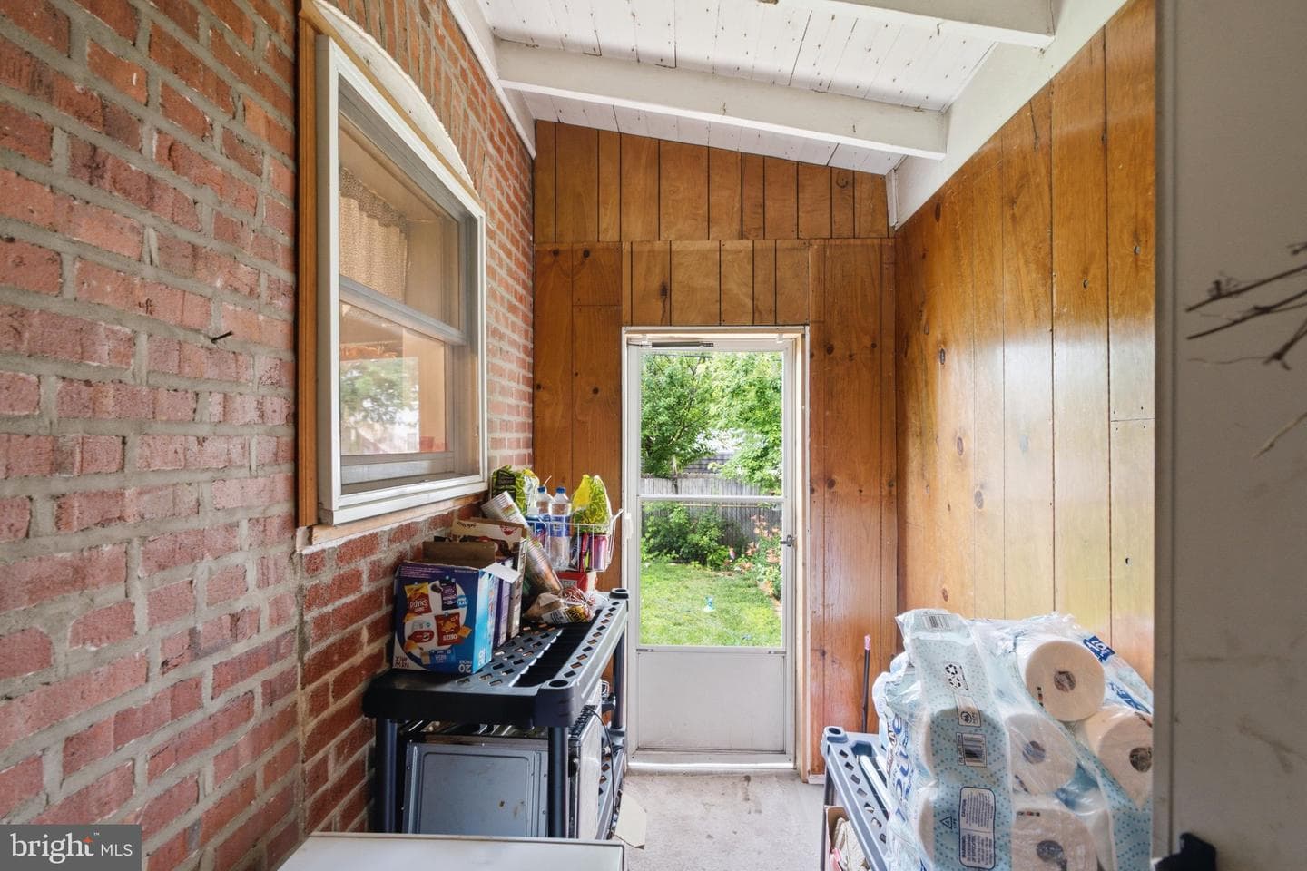 171 N York Street photo 9