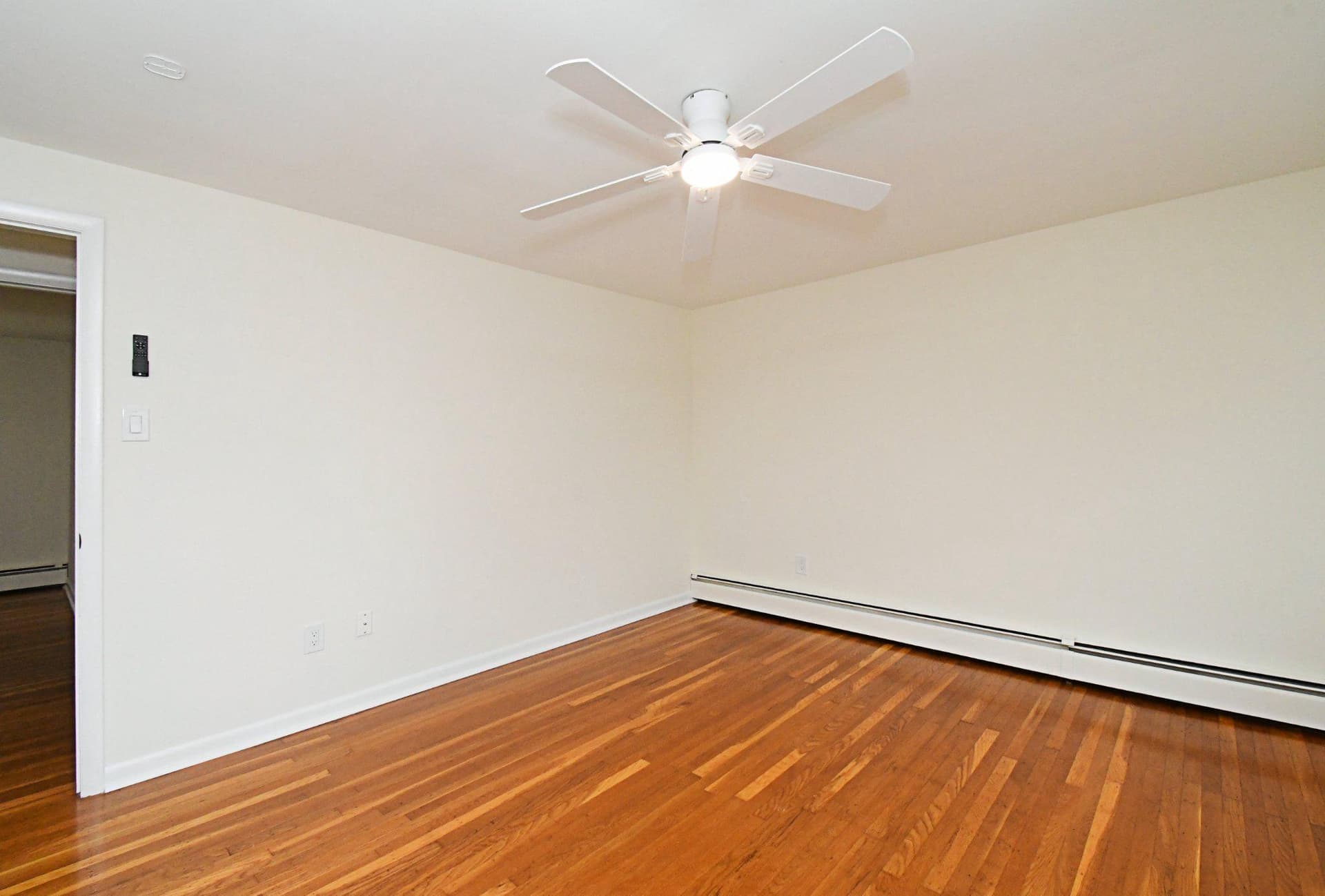 1017 Emerald Avenue photo 10