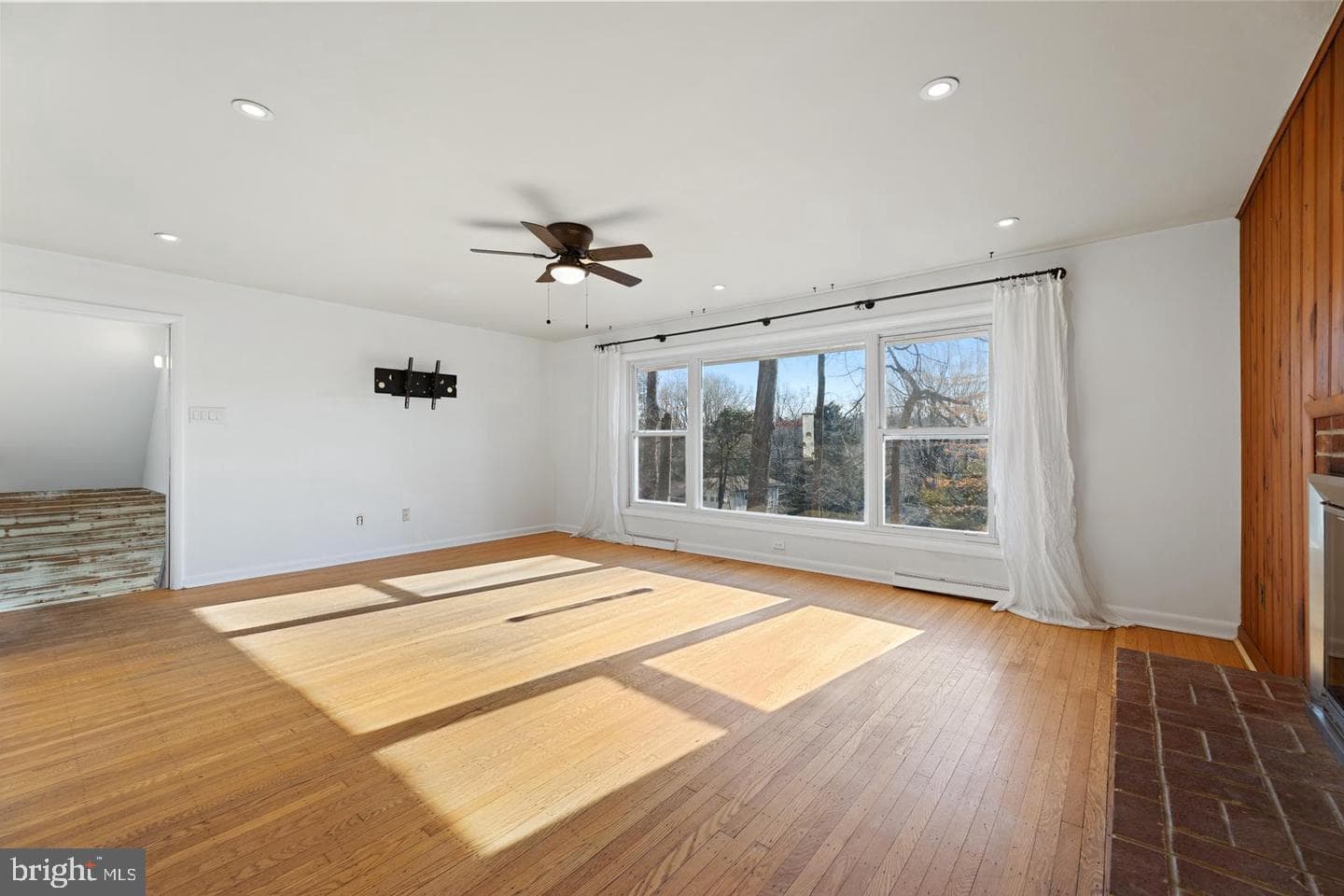 156 Gypsy Lane photo 25