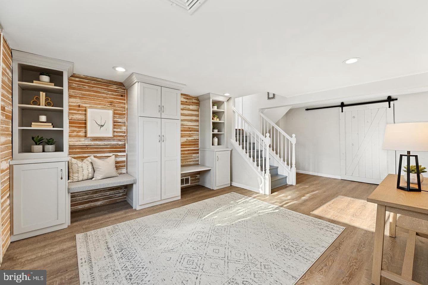 156 Gypsy Lane photo 38