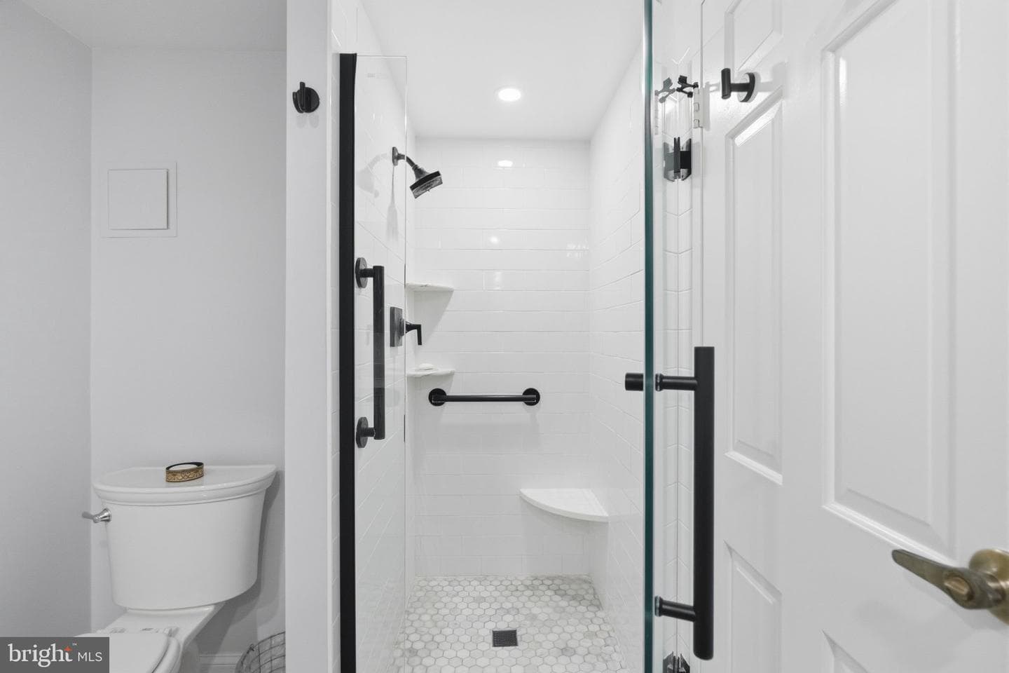 930 W Montgomery Avenue #304 photo 27