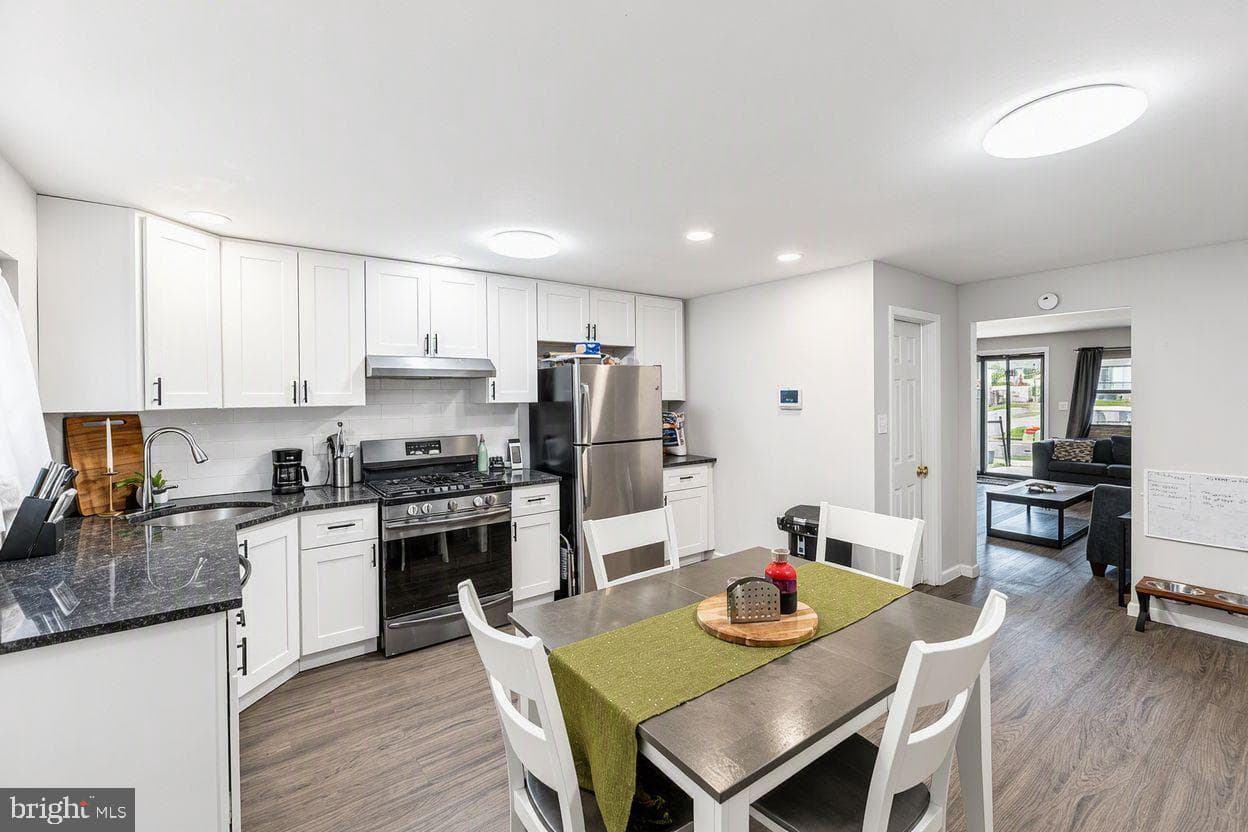 1028 Walnut photo 11
