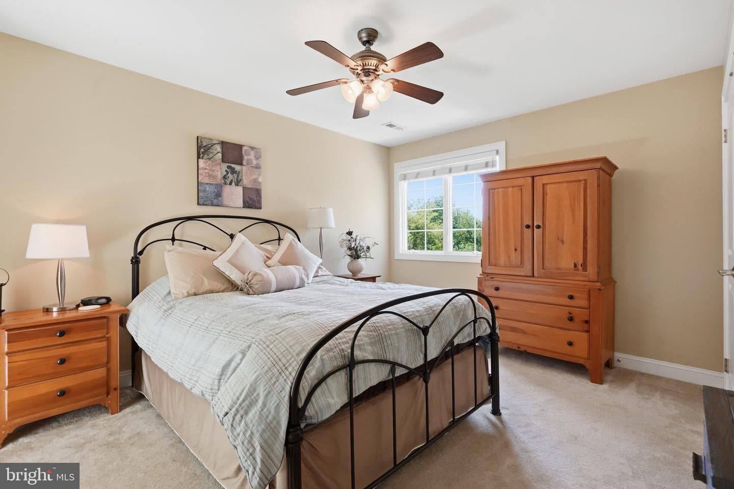 879 Ashbourne Way photo 32