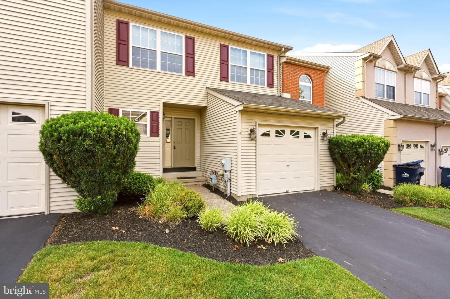 362 Hamilton Drive photo 1