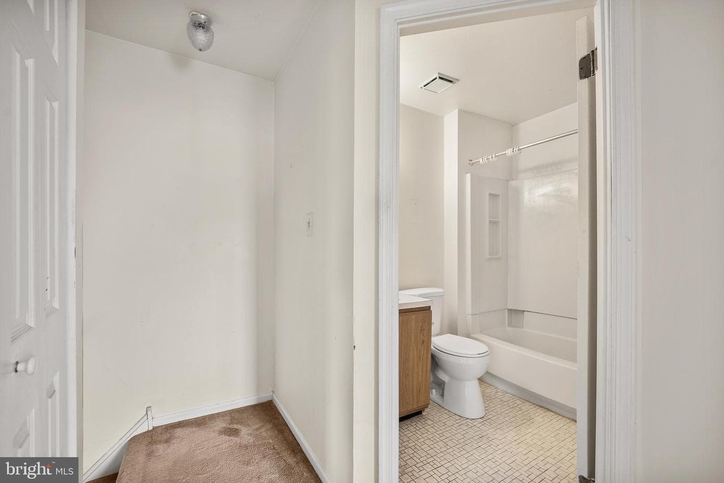 307 Wendover Drive photo 18