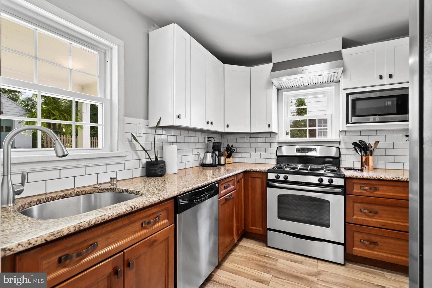 108 E Waverly Road photo 15
