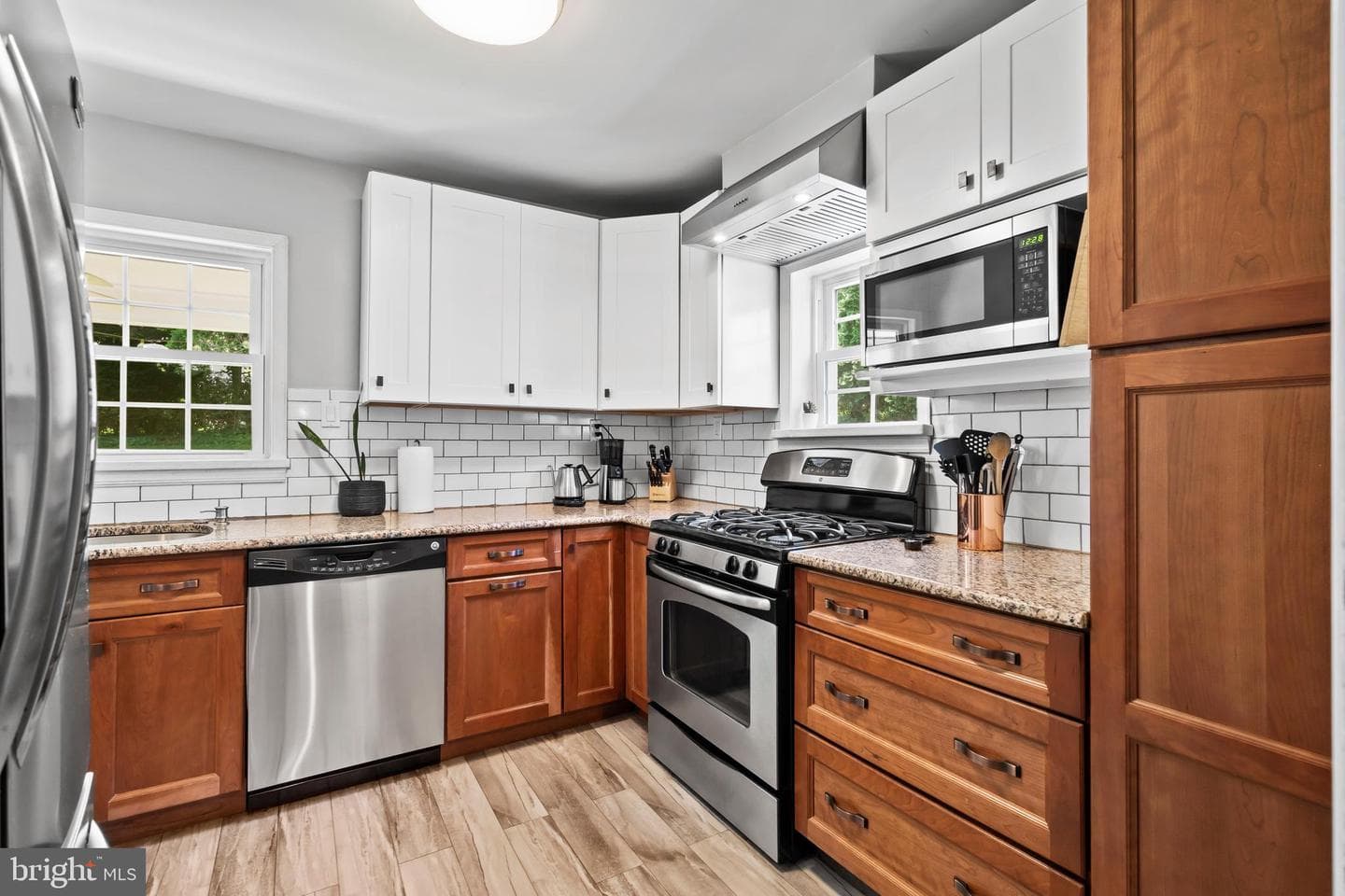 108 E Waverly Road photo 18