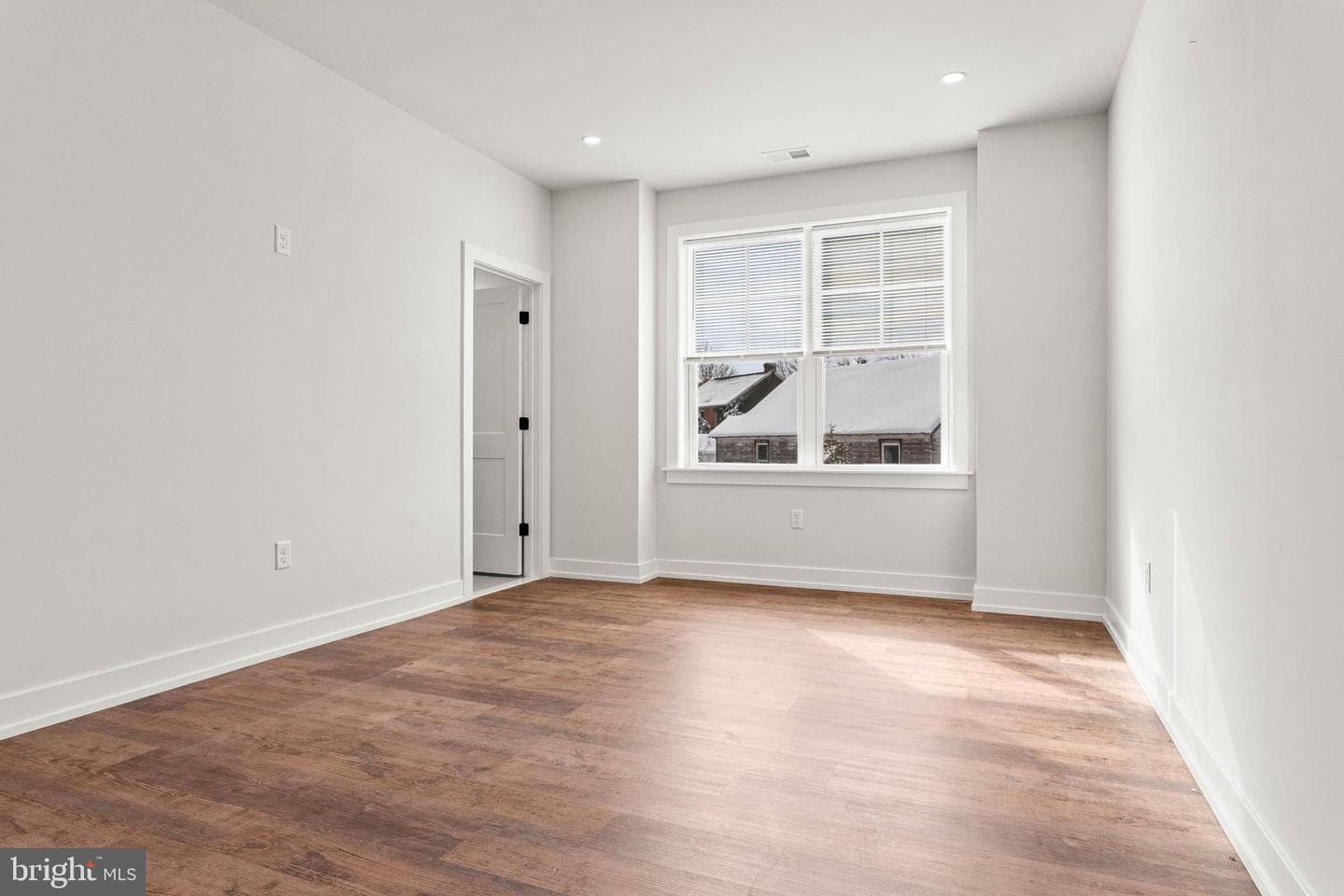 417 Isabelle Court #201 photo 14