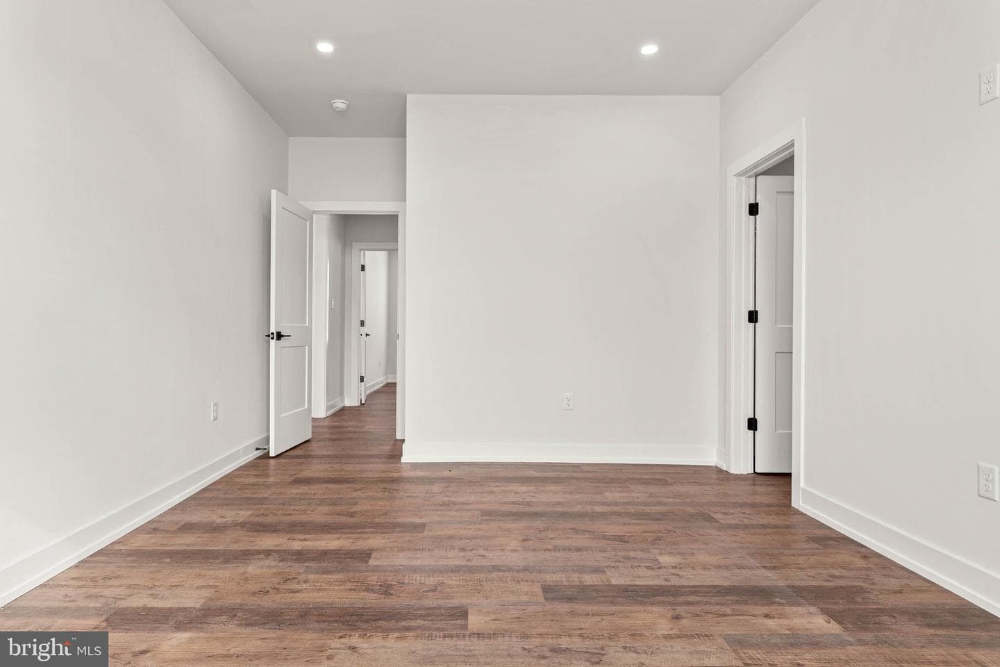 417 Isabelle Court #201 photo 15