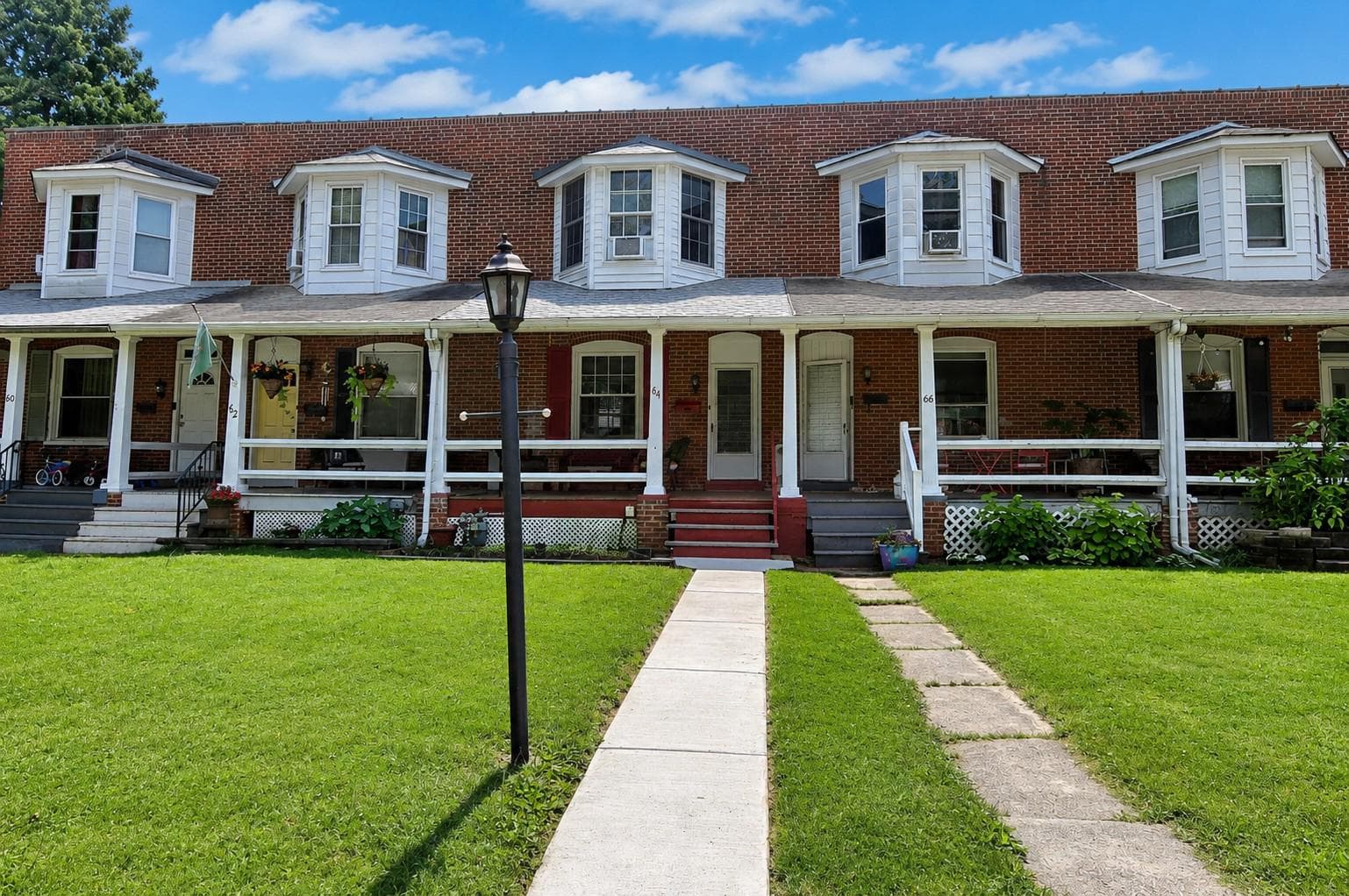 64 W Lincoln Avenue
