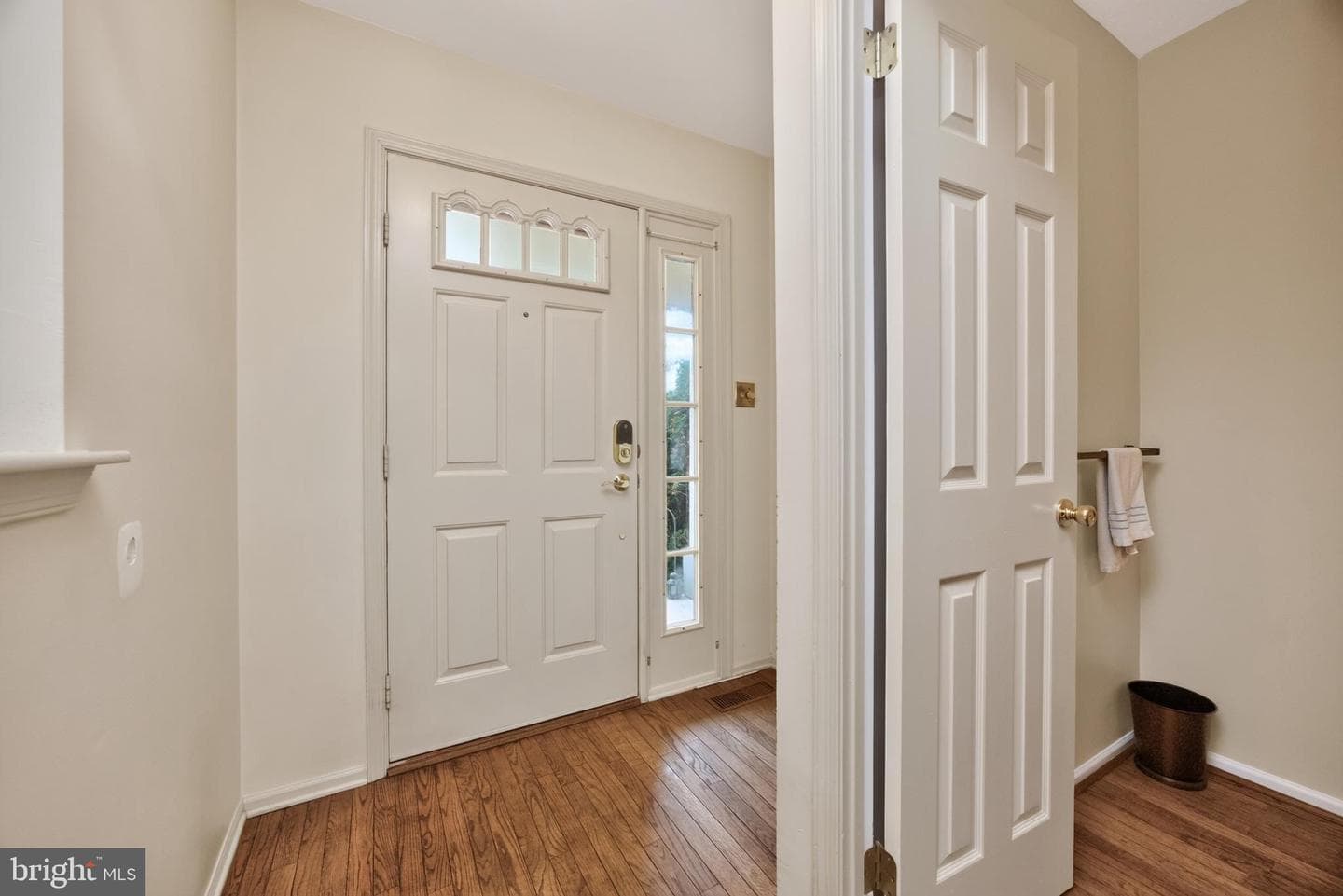 2116 Yorktown North N photo 5