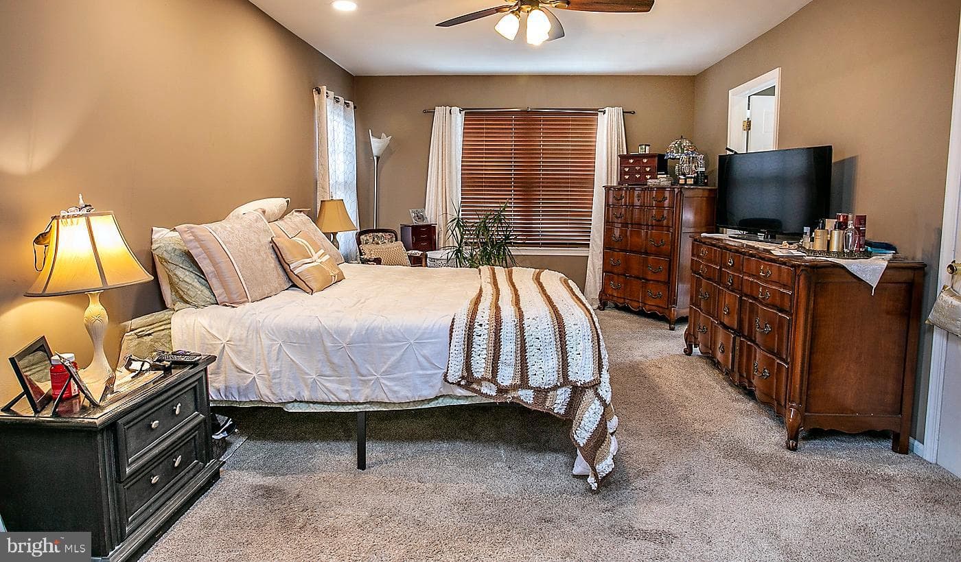 1304 Reagan Court photo 17