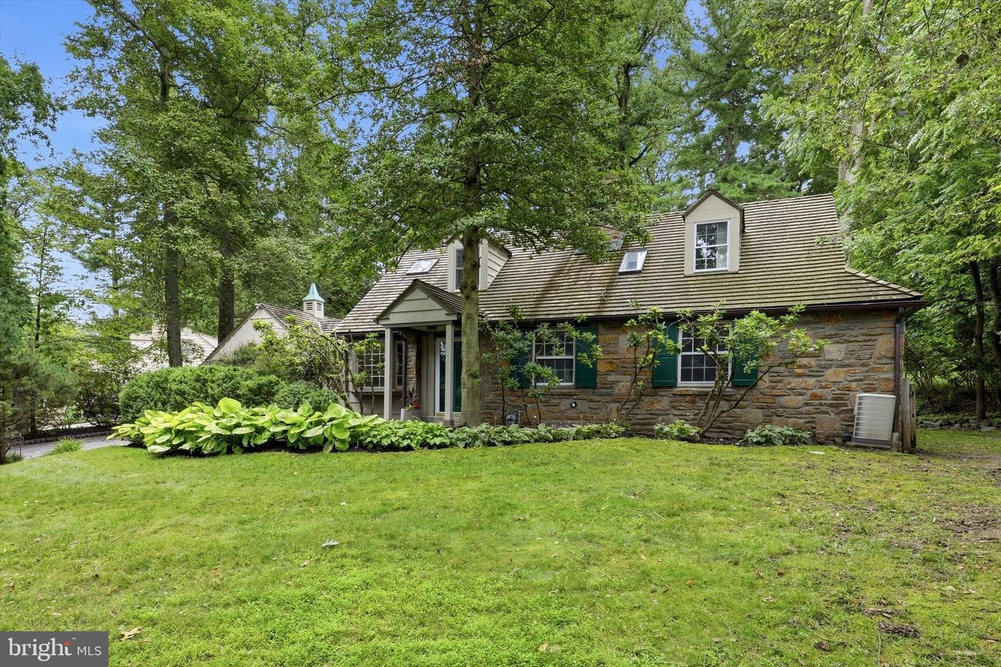 816 Old Gulph Road photo 2