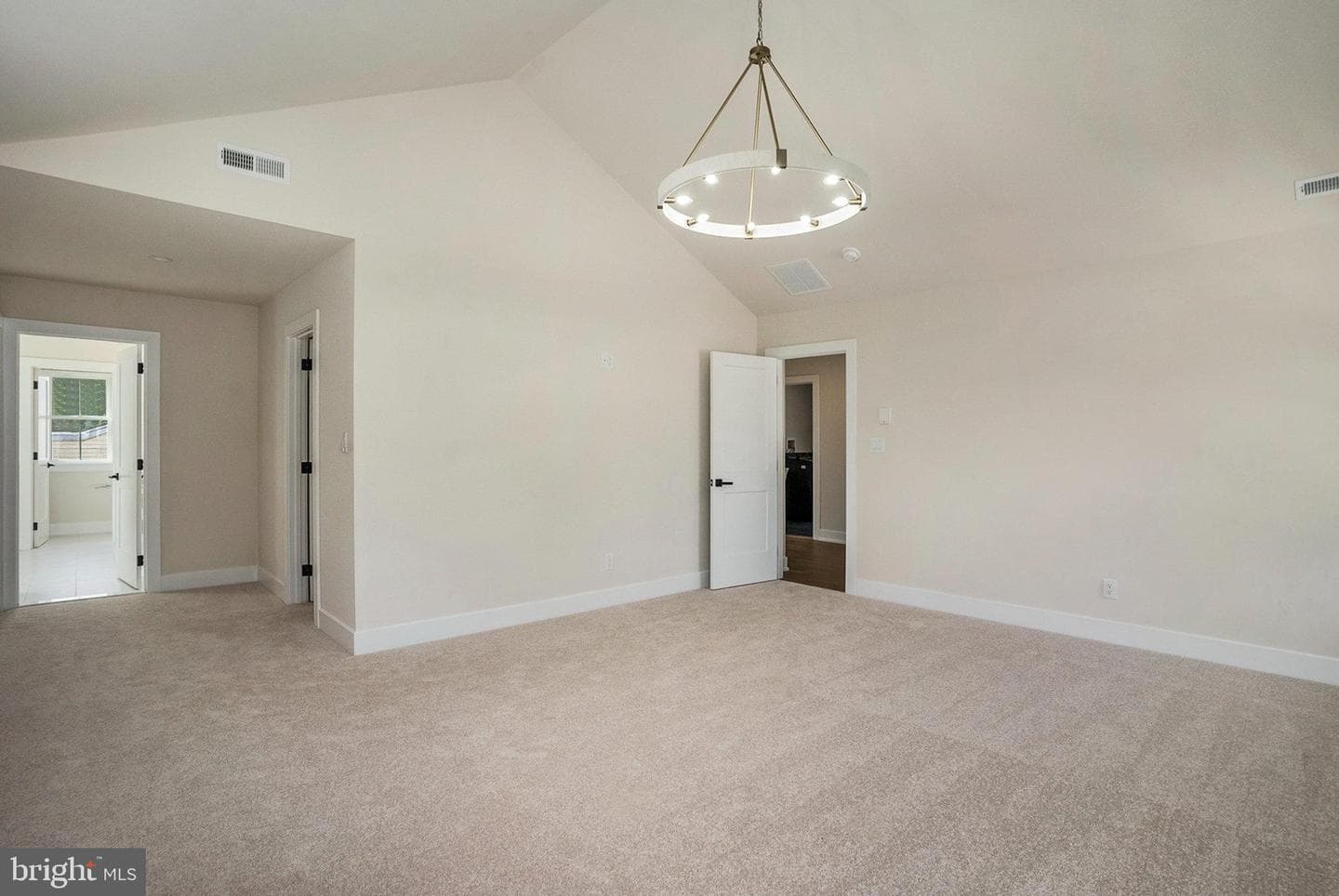 512 Beacon Hill Circle photo 29
