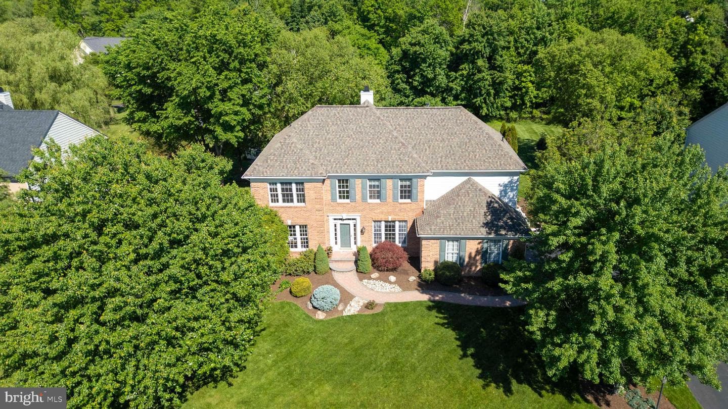 335 Sun Valley Drive photo 5