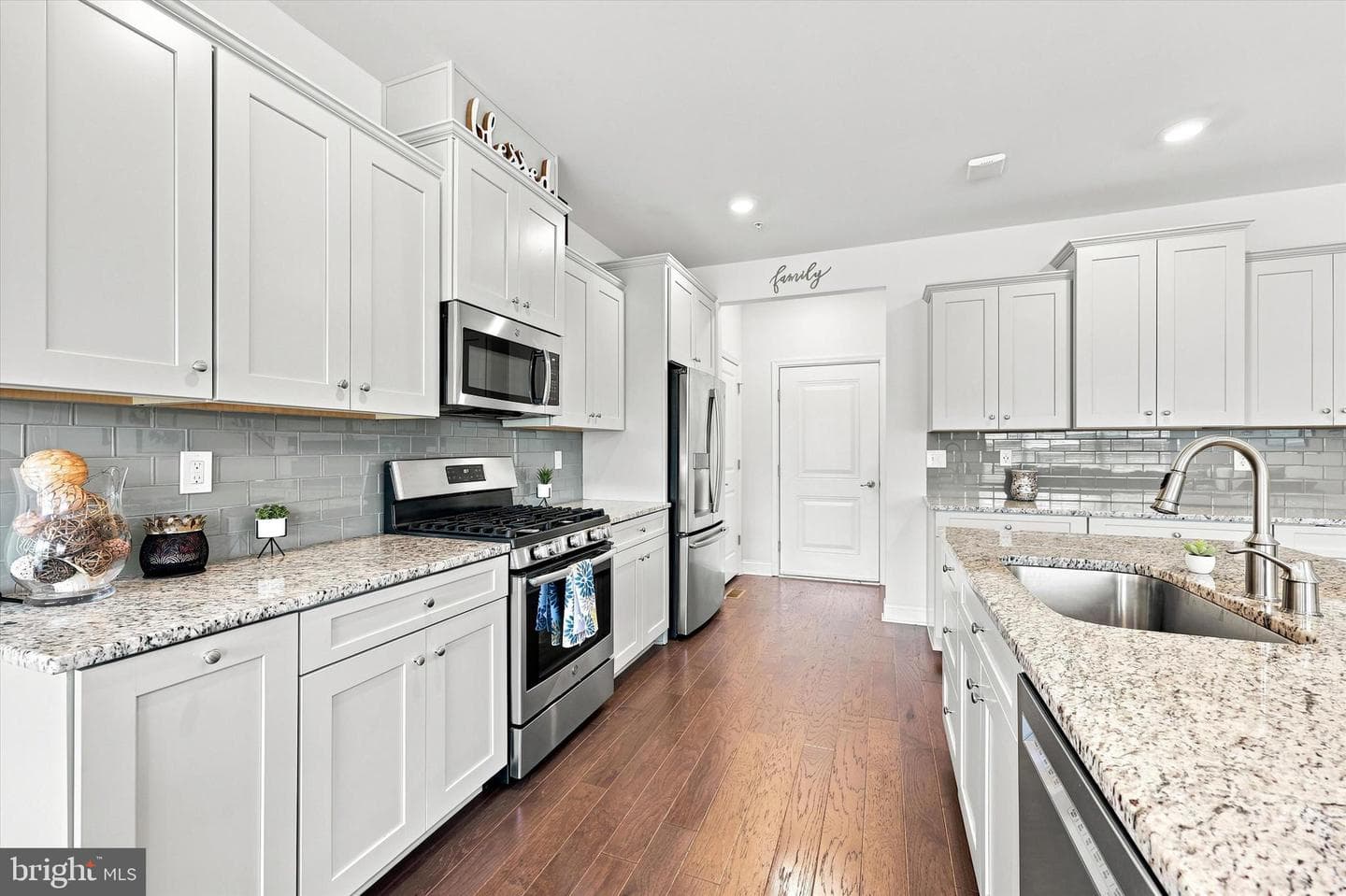137 Golden Vale Drive photo 9