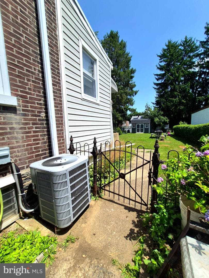 54 Blake Avenue photo 53