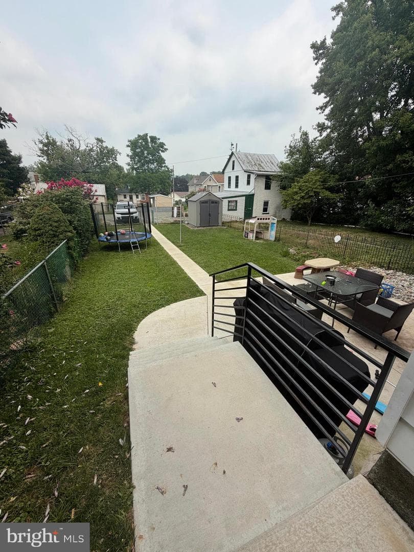 645 N. Charlotte St photo 4
