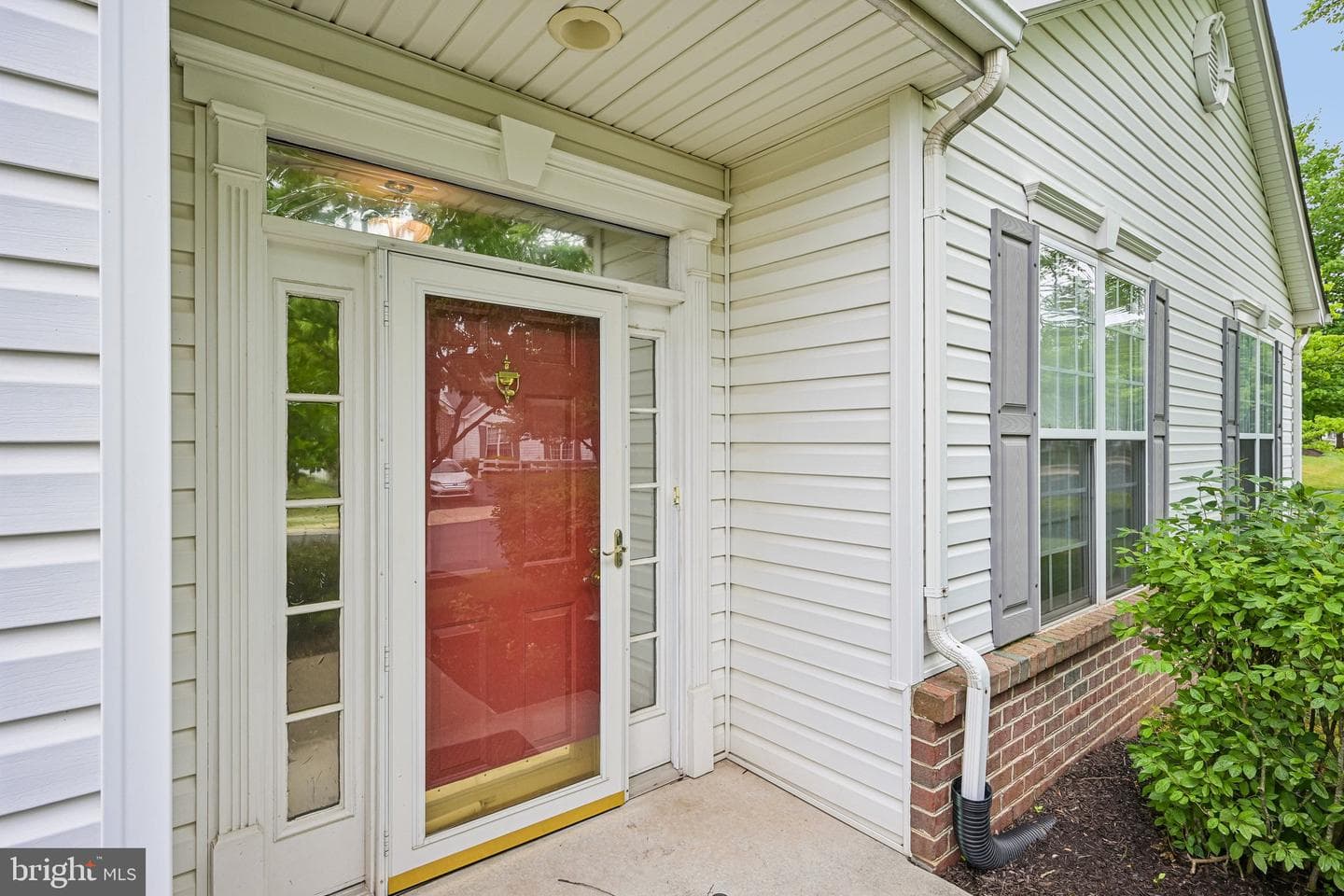 106 Newbury Way photo 4