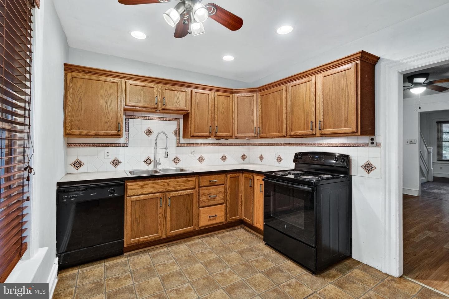 1137 South Street photo 15