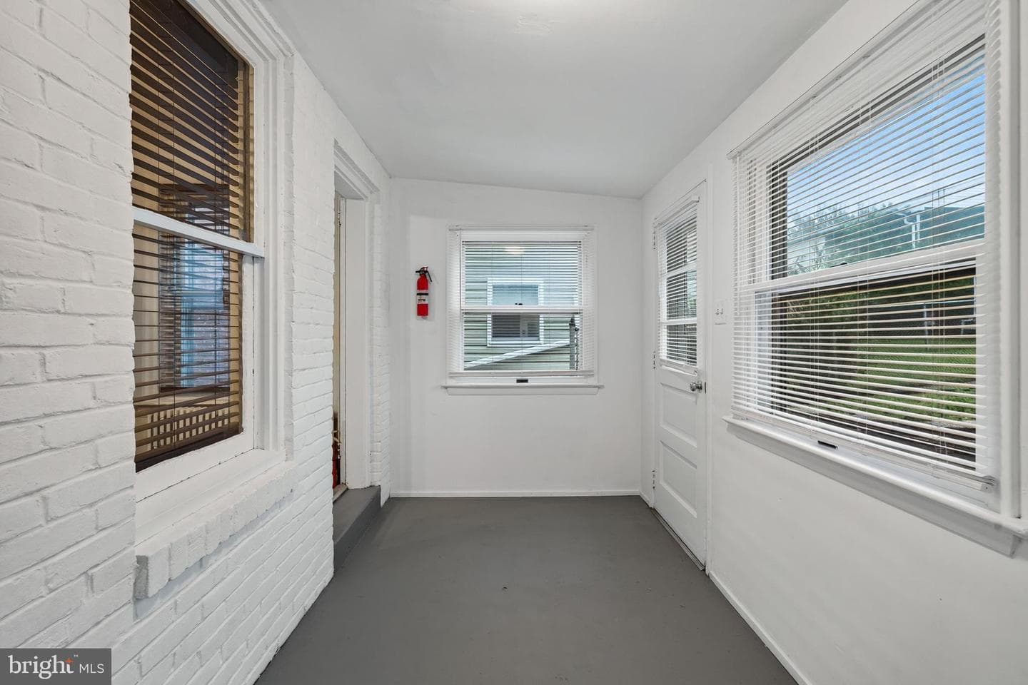 1137 South Street photo 25