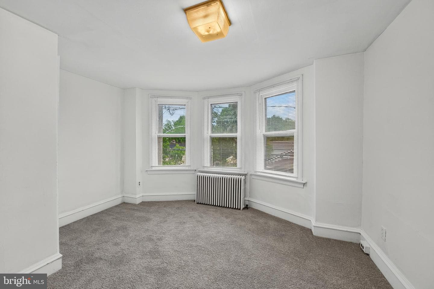1137 South Street photo 27
