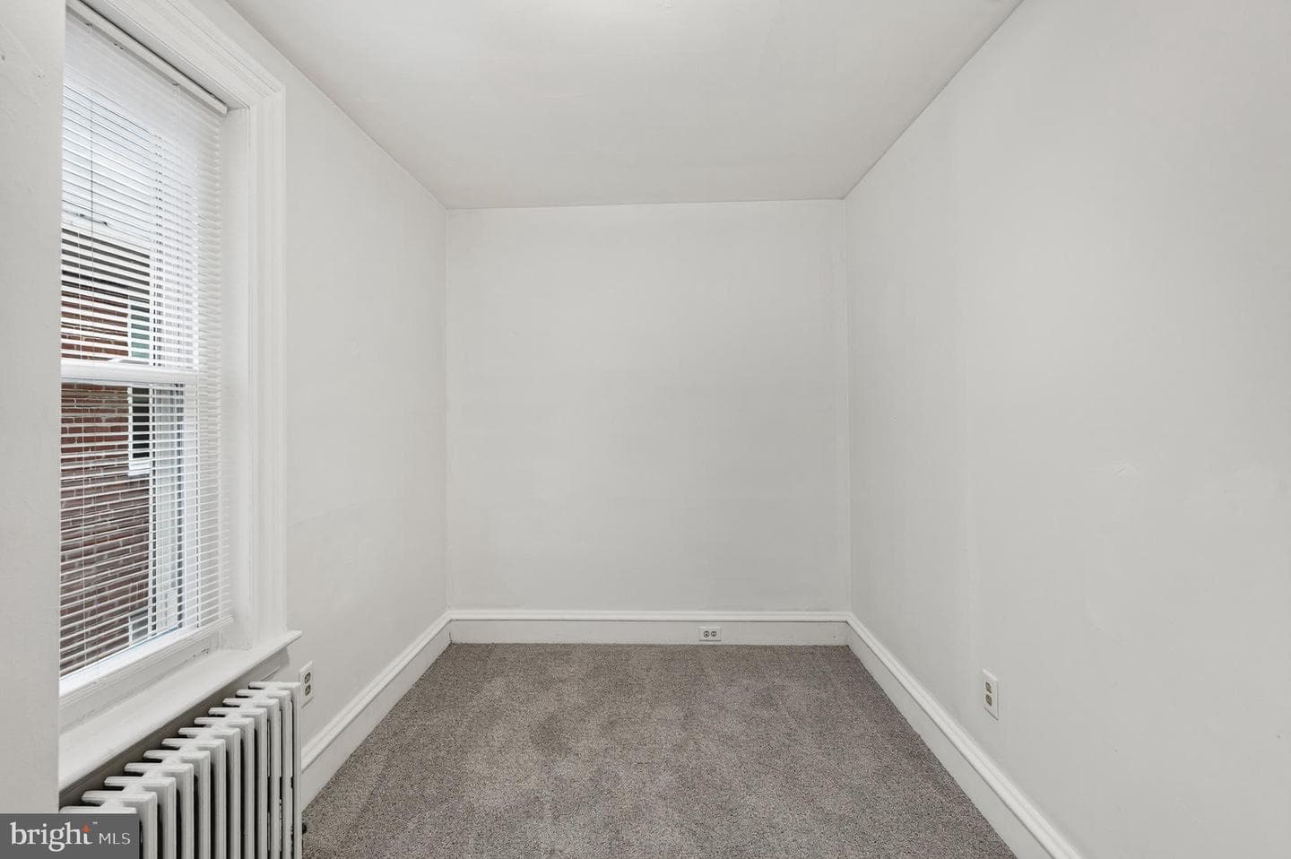 1137 South Street photo 34