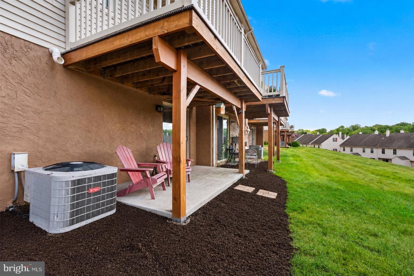 104 Hollytree Court photo 37