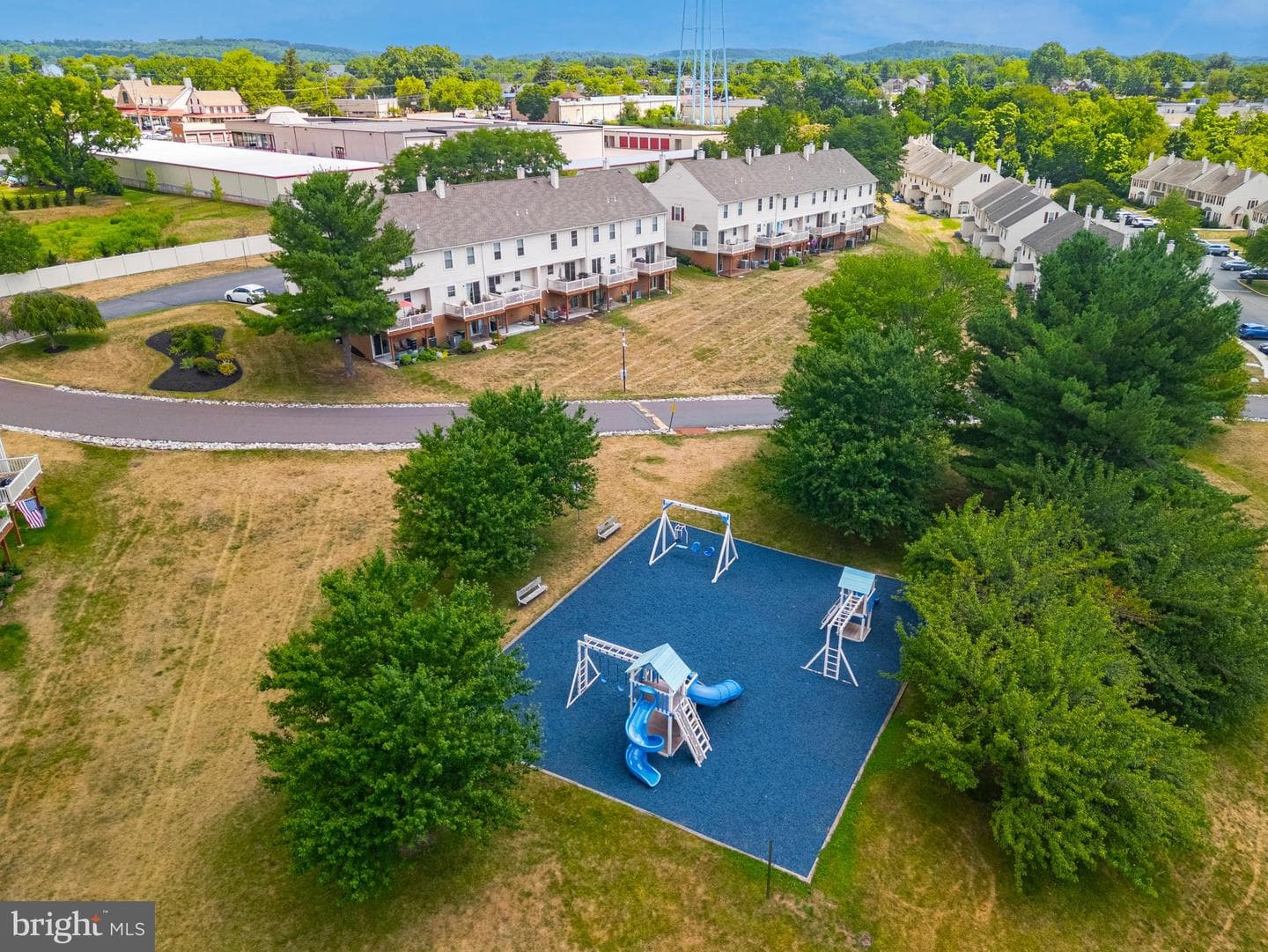 104 Hollytree Court photo 42