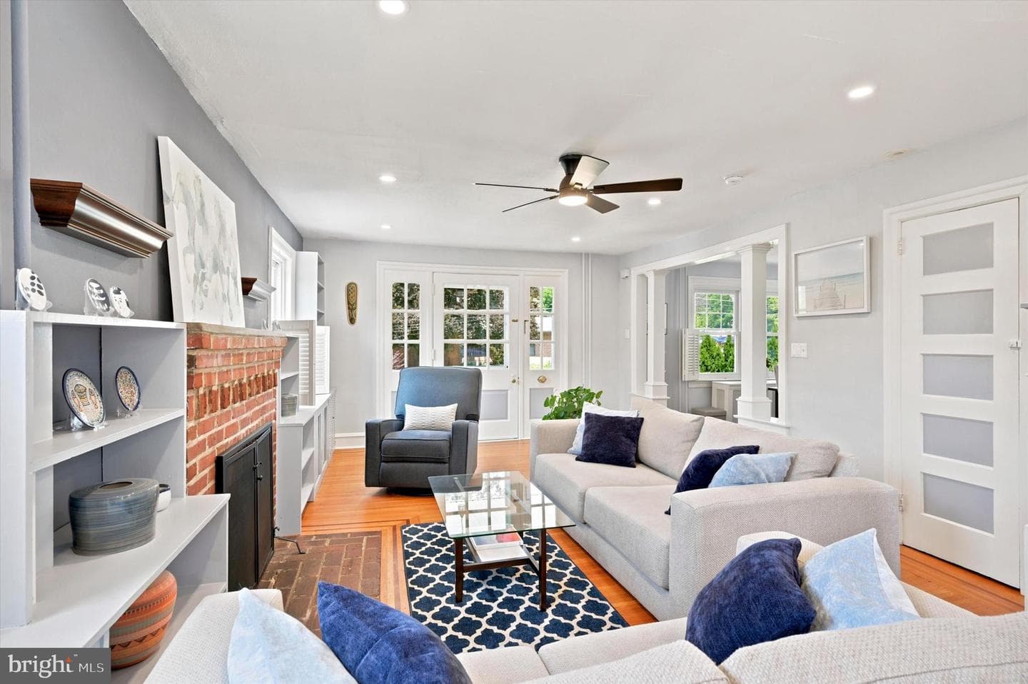 208 Sabine Avenue photo 8