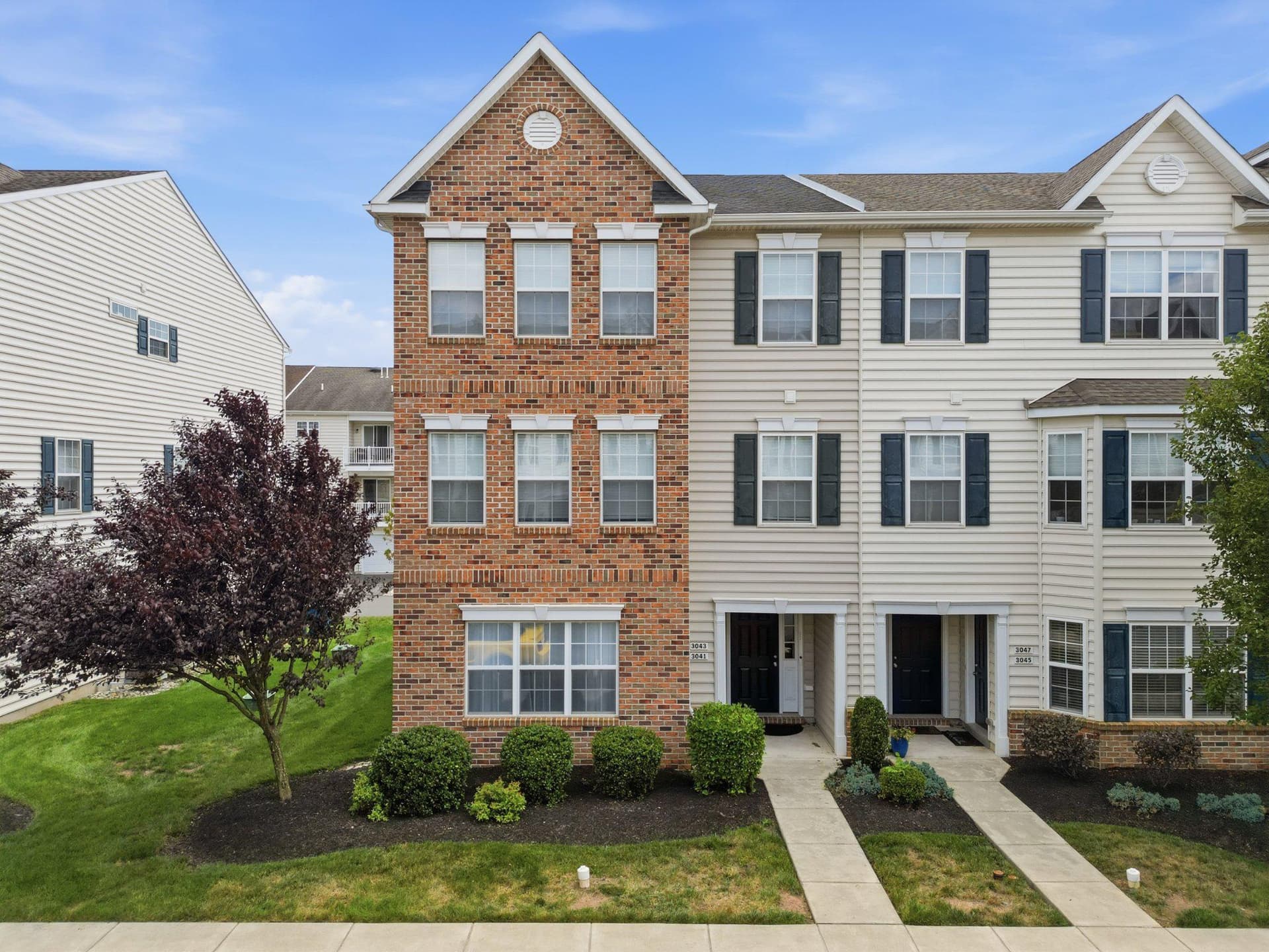 3041 Davenport Way #100 L photo 1