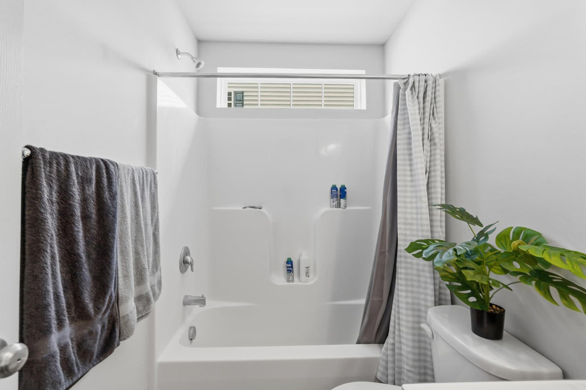3041 Davenport Way #100 L photo 17
