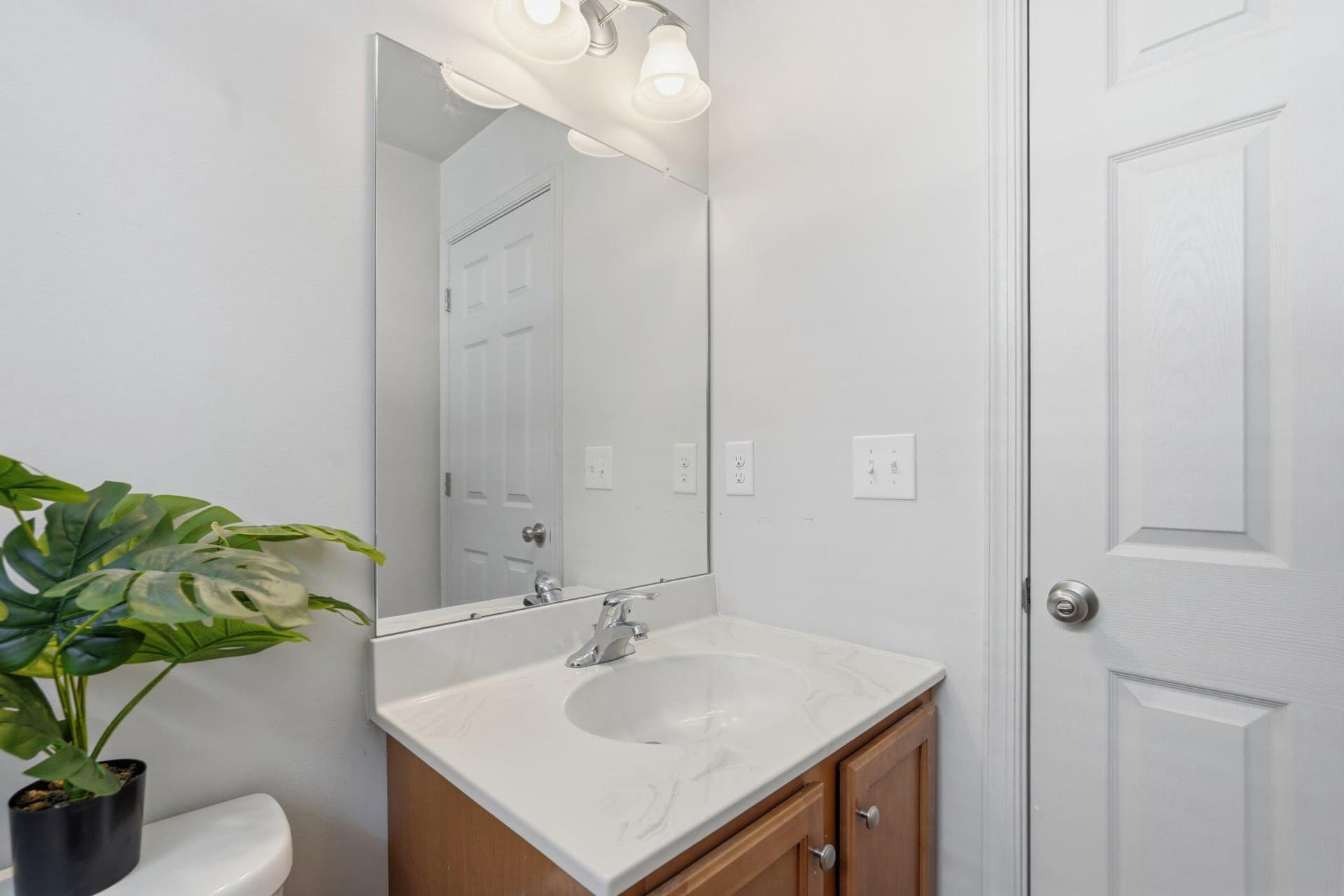 3041 Davenport Way #100 L photo 18