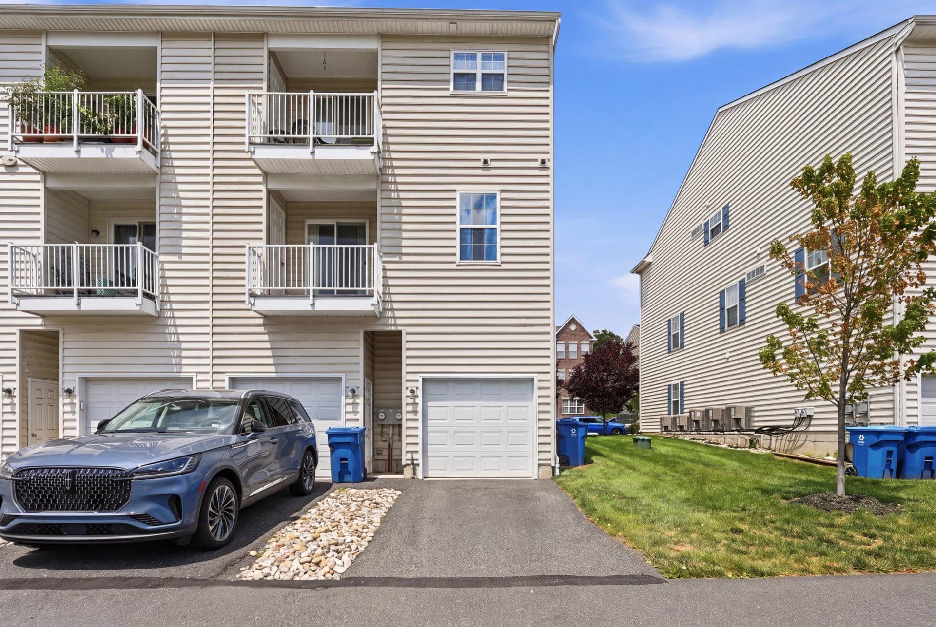 3041 Davenport Way #100 L photo 21