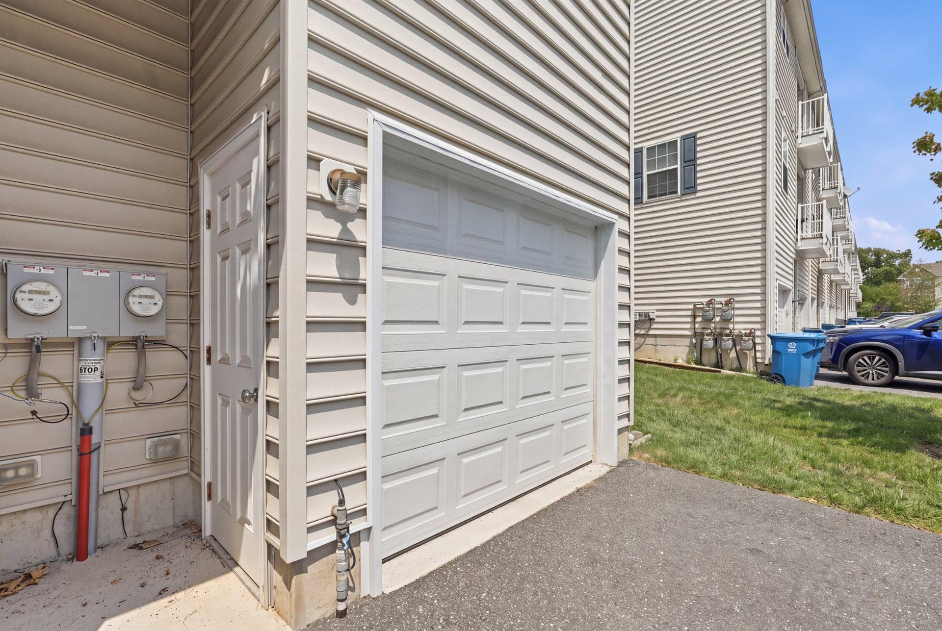 3041 Davenport Way #100 L photo 22