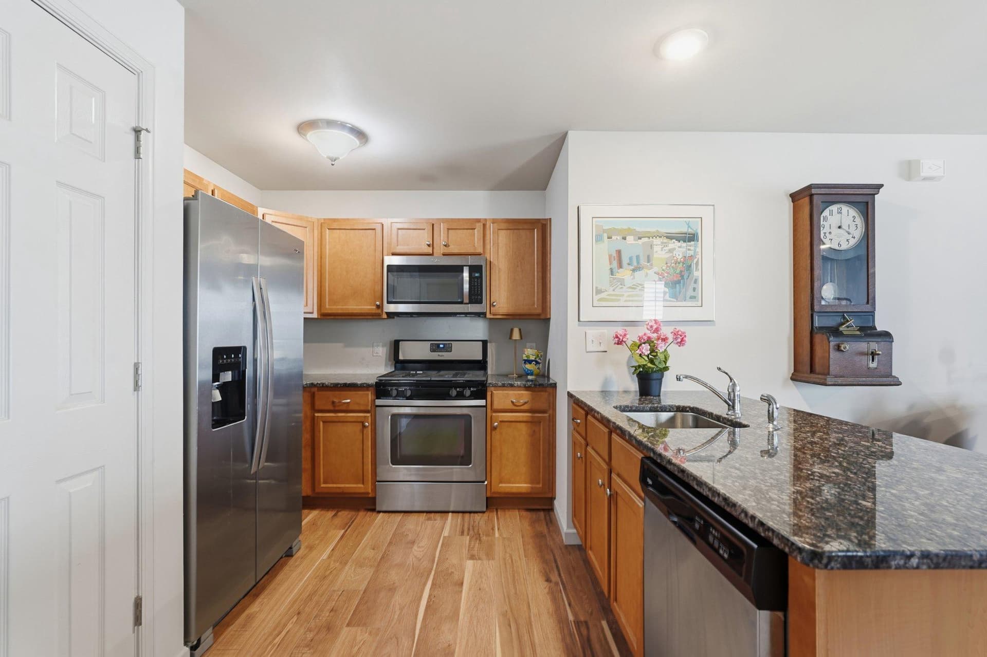 3041 Davenport Way #100 L photo 9