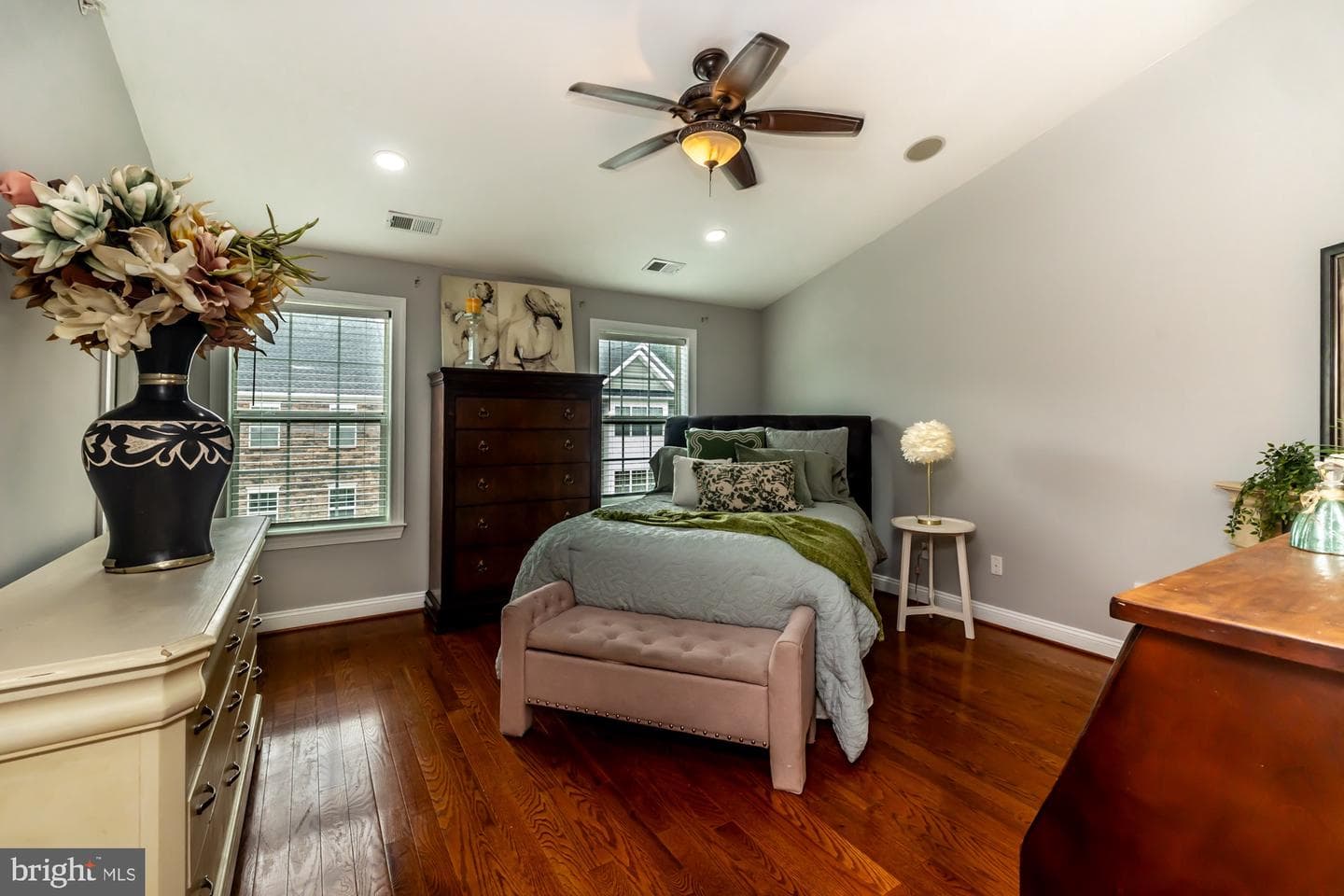 154 Moorehead Avenue photo 24