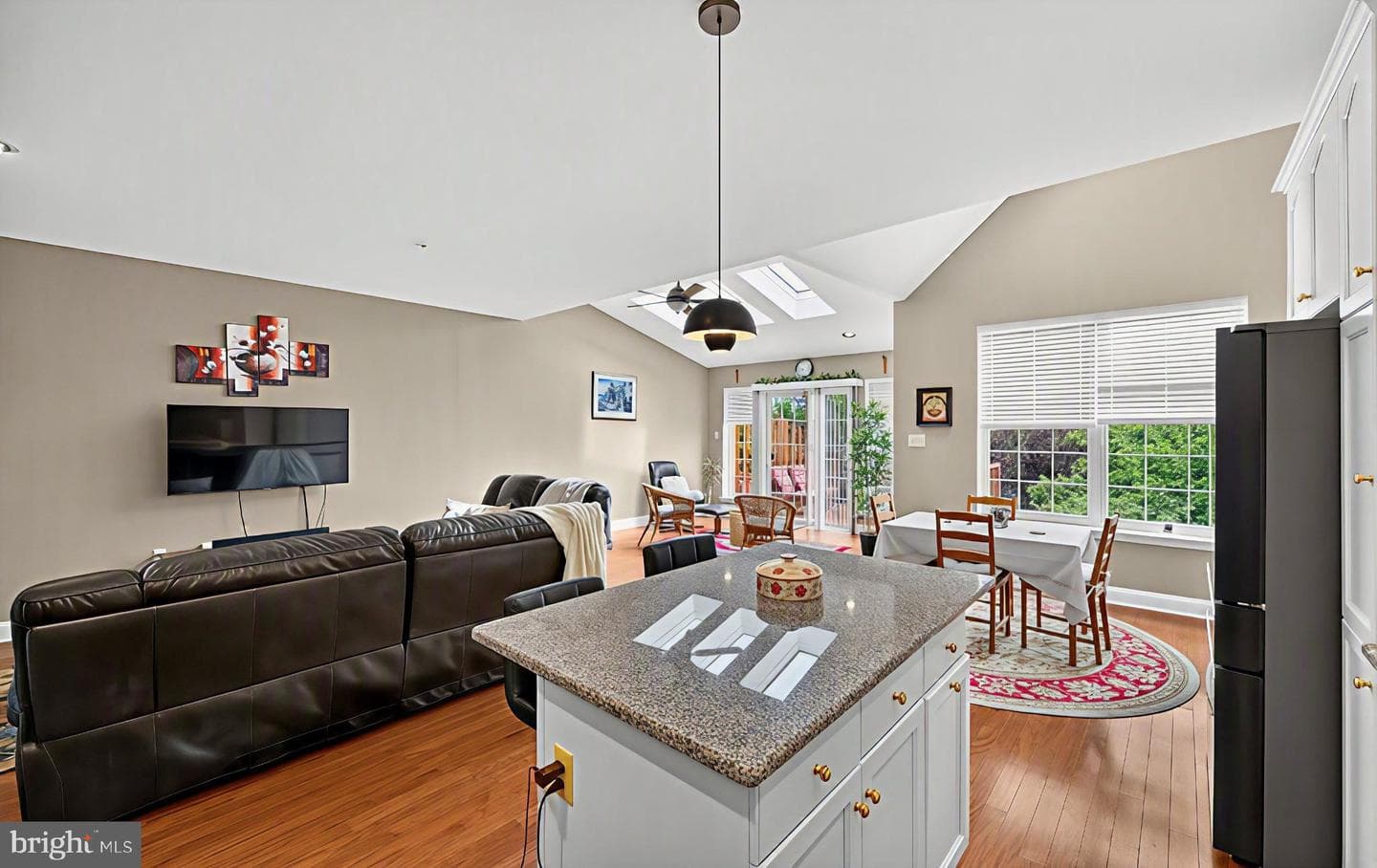 110 Meadow View Lane photo 6