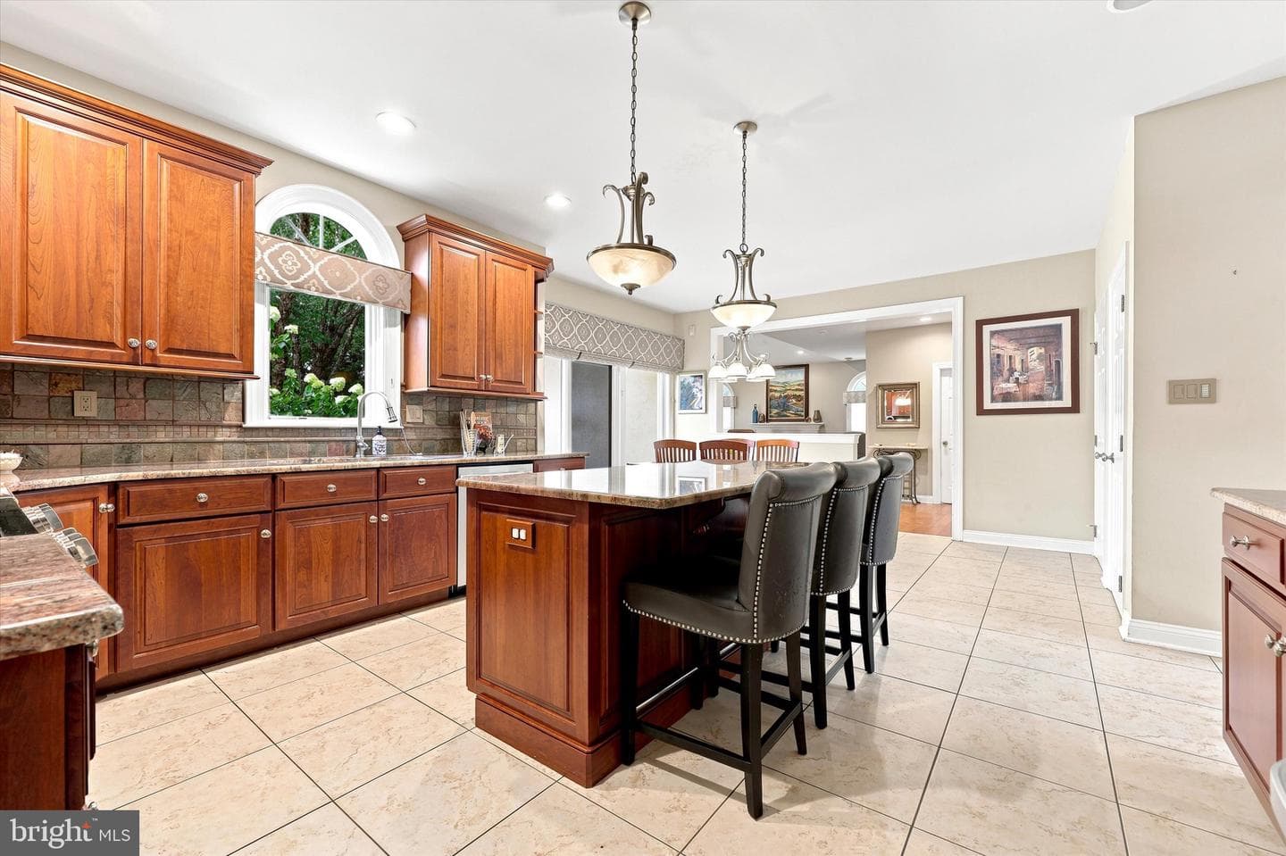 135 Burgundy Circle photo 9
