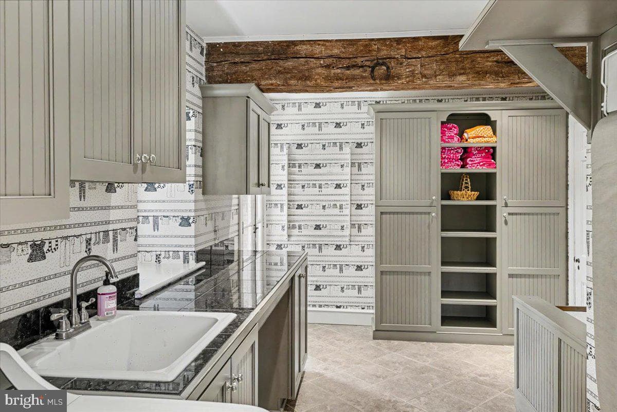 7029 Sheaff Lane photo 40