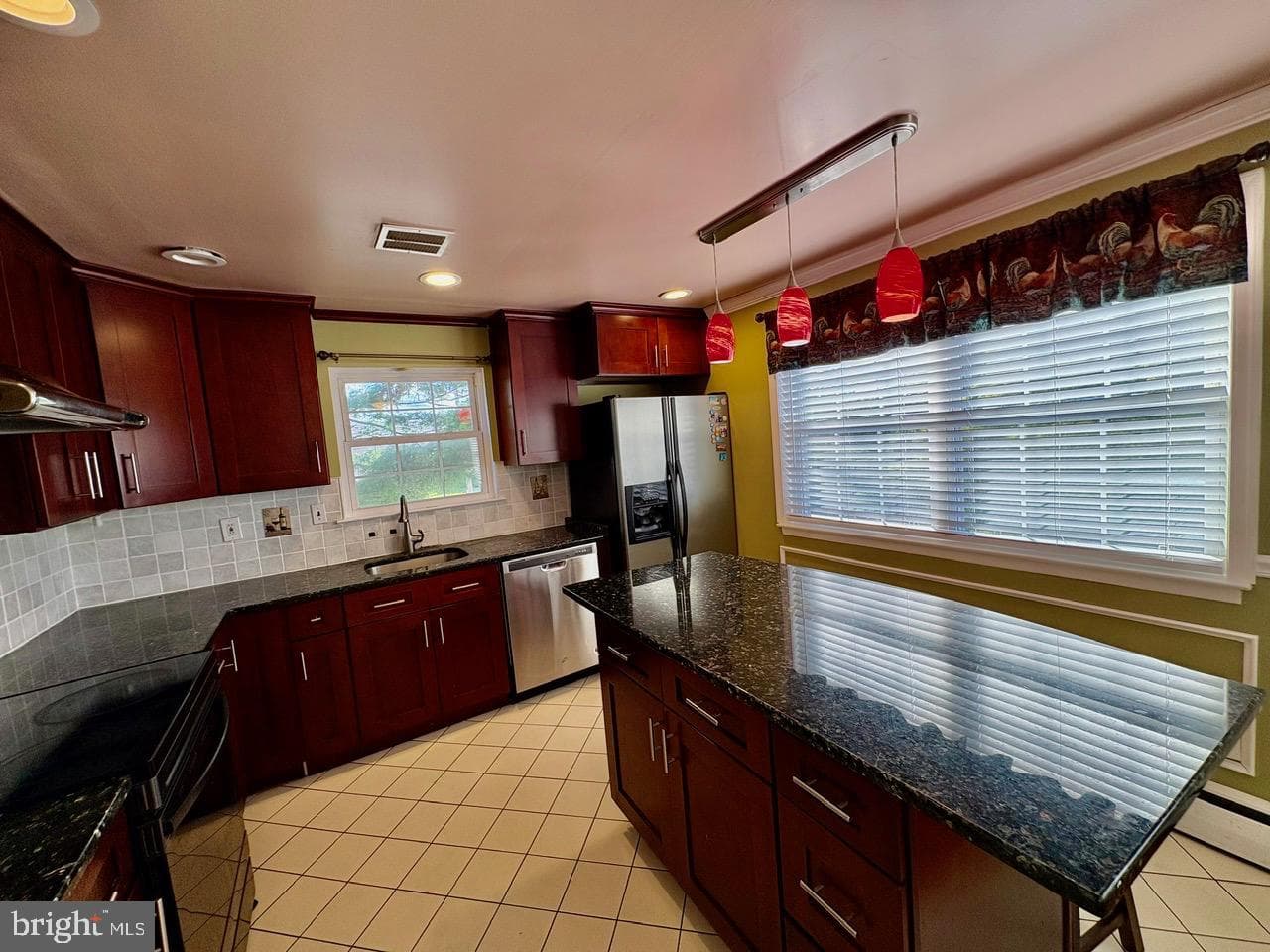 599 Elliott Drive photo 3