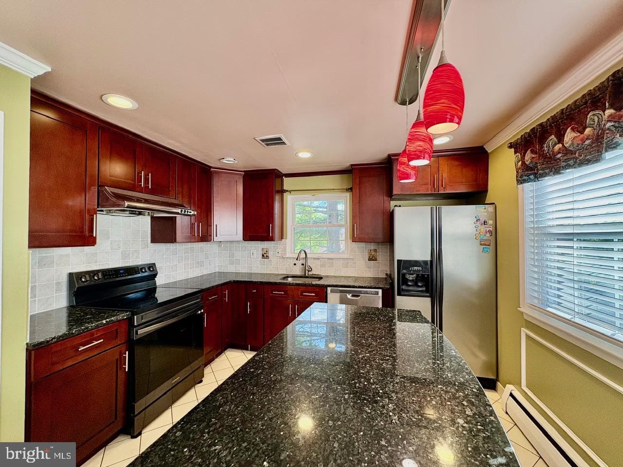 599 Elliott Drive photo 4