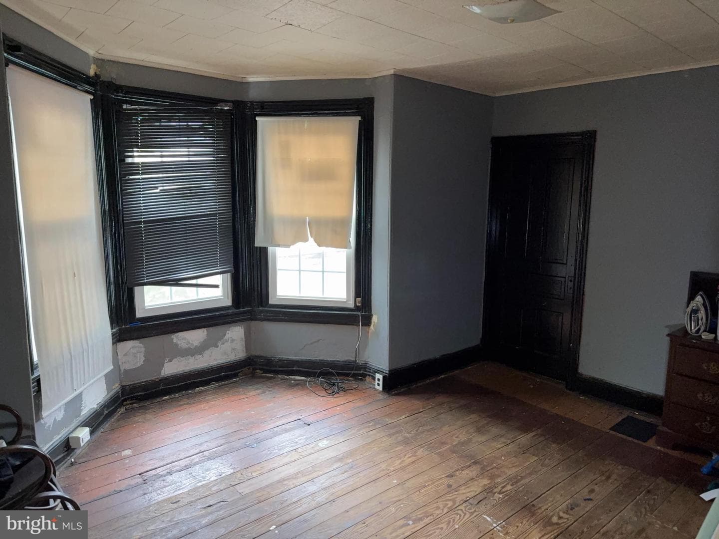 216 E Marshall Street photo 17