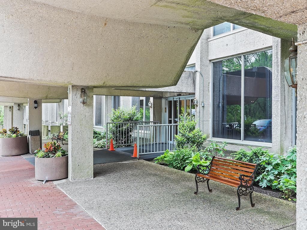 1001 City Avenue #E-524 photo 2