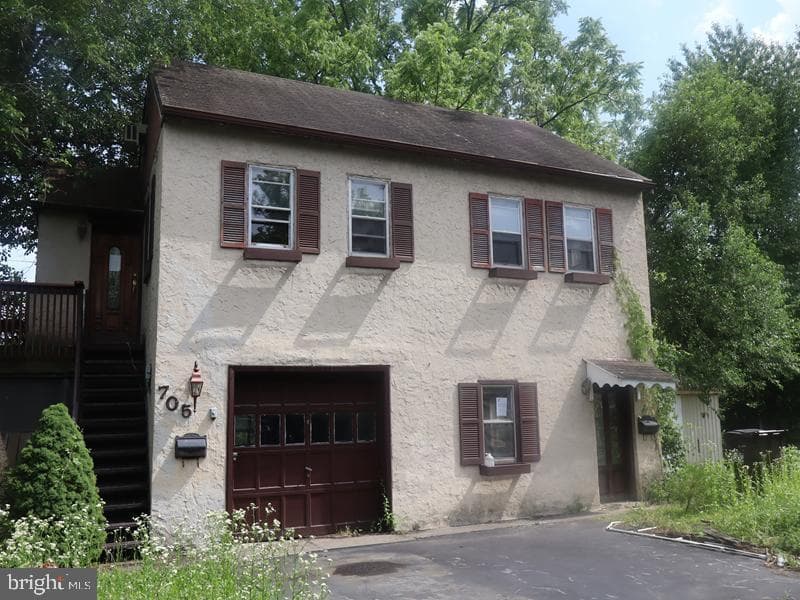 705 Flint Hill Road photo 1