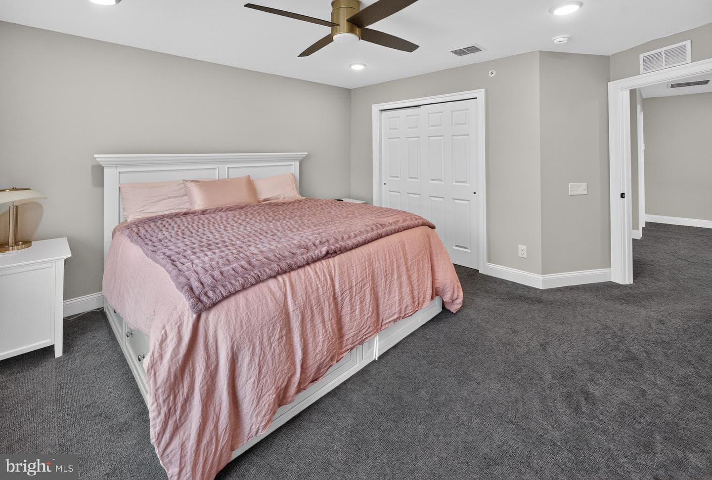 1011 Victoria Court photo 16