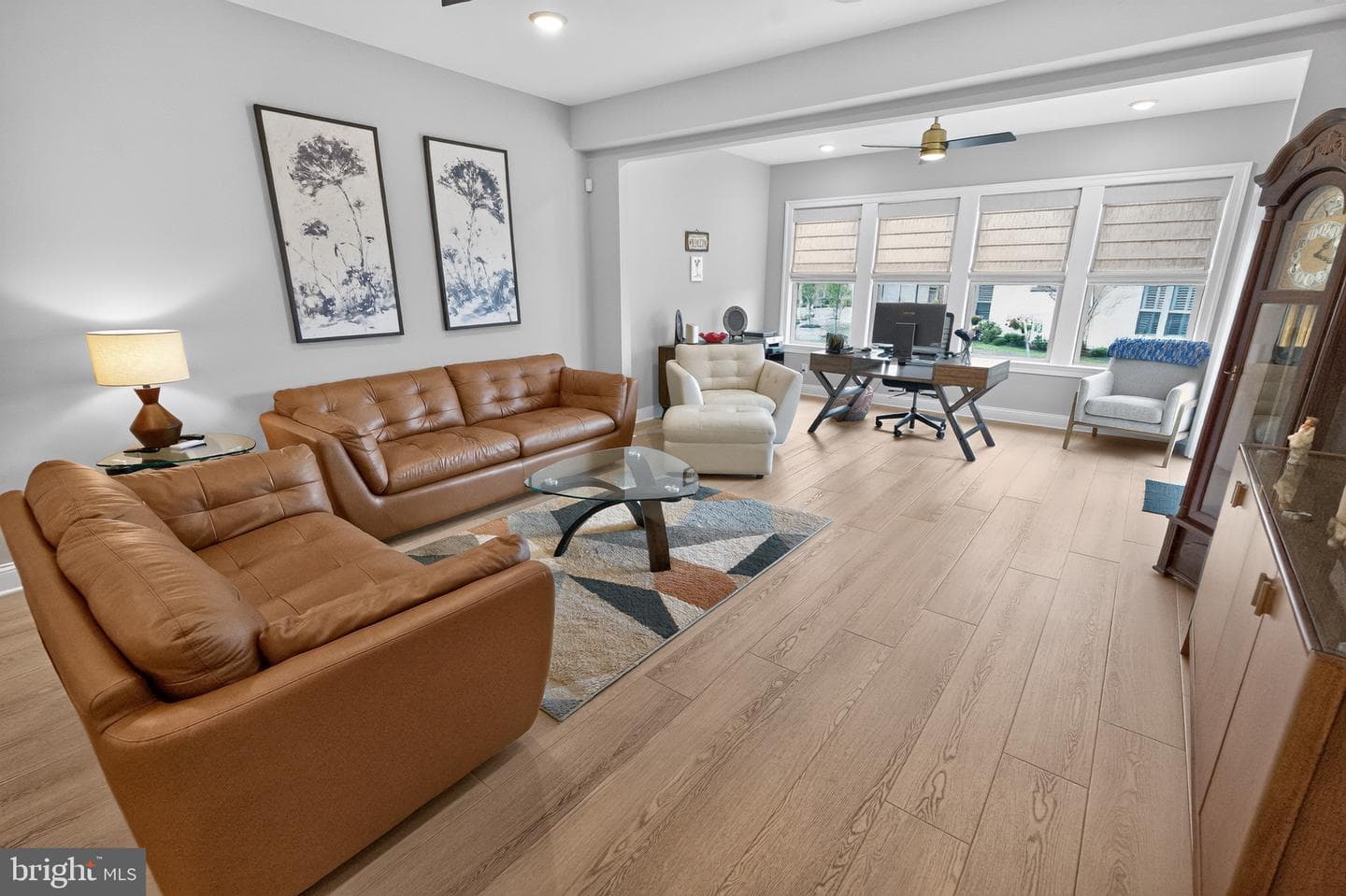 1011 Victoria Court photo 8